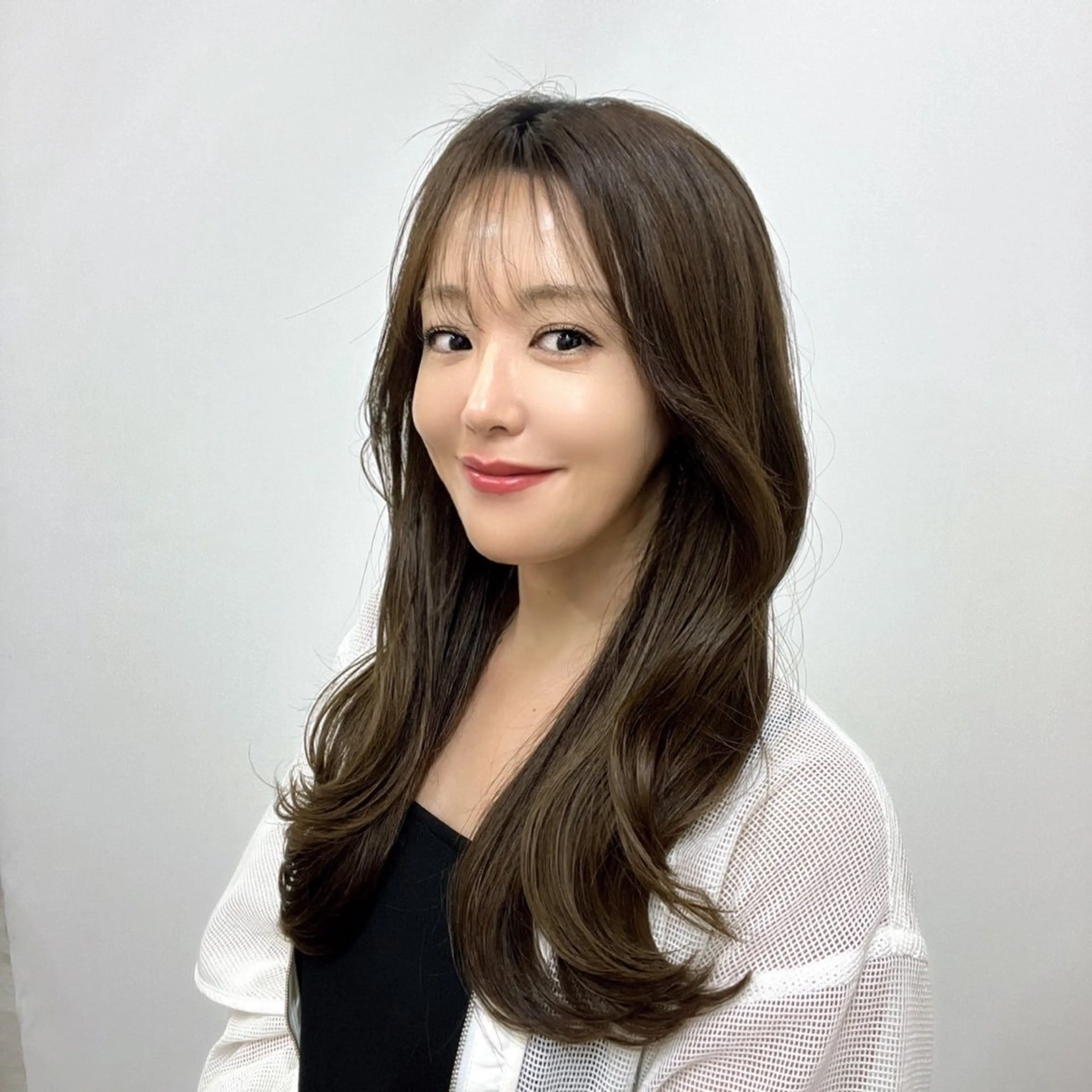 ロング 韓国風ヘア レイヤーカット 濱地 美乃理のヘアスタイル