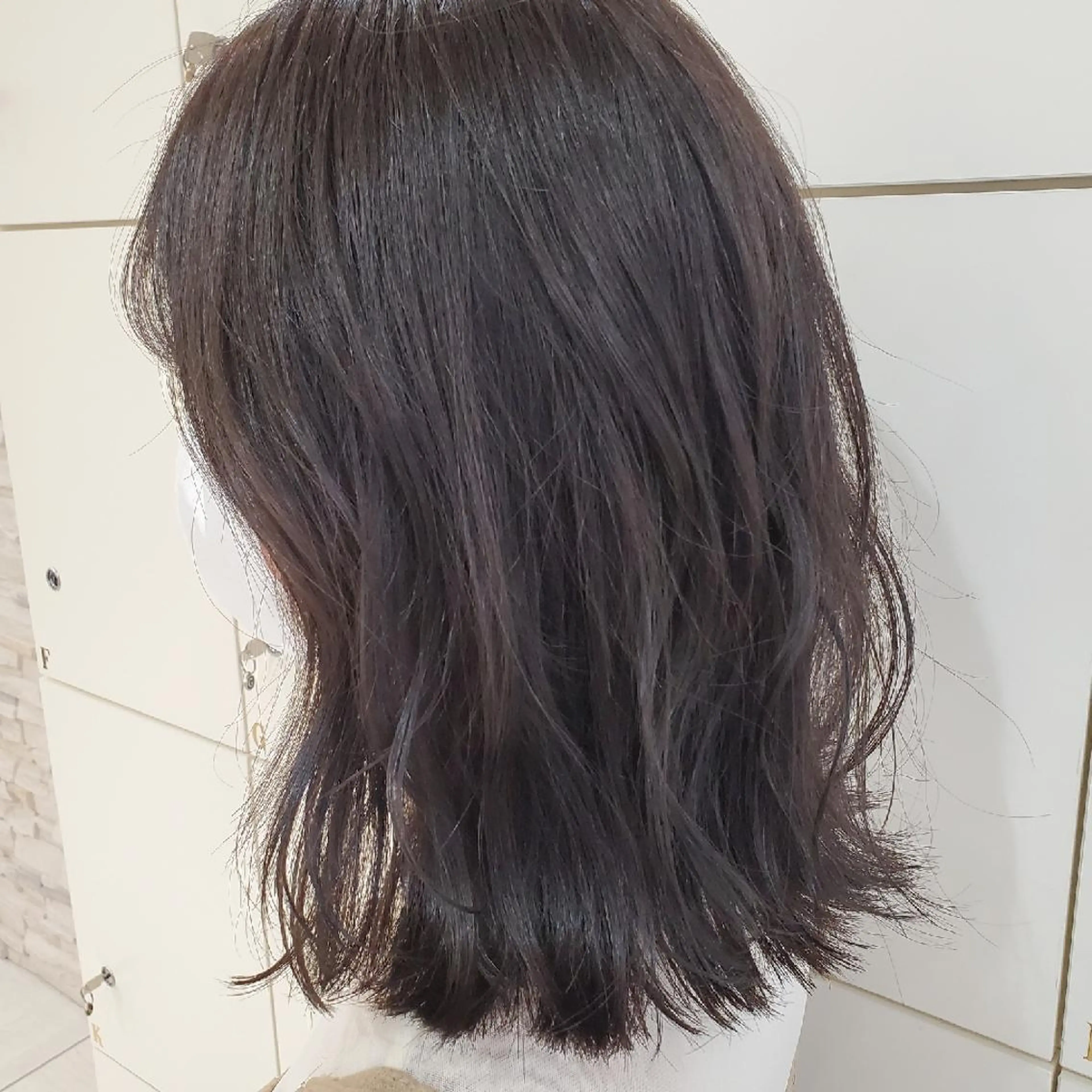 ミディアム カット ヘアカラー トリートメント 韓国ヘア🇰🇷 レイヤー/芝春樹のヘアスタイル