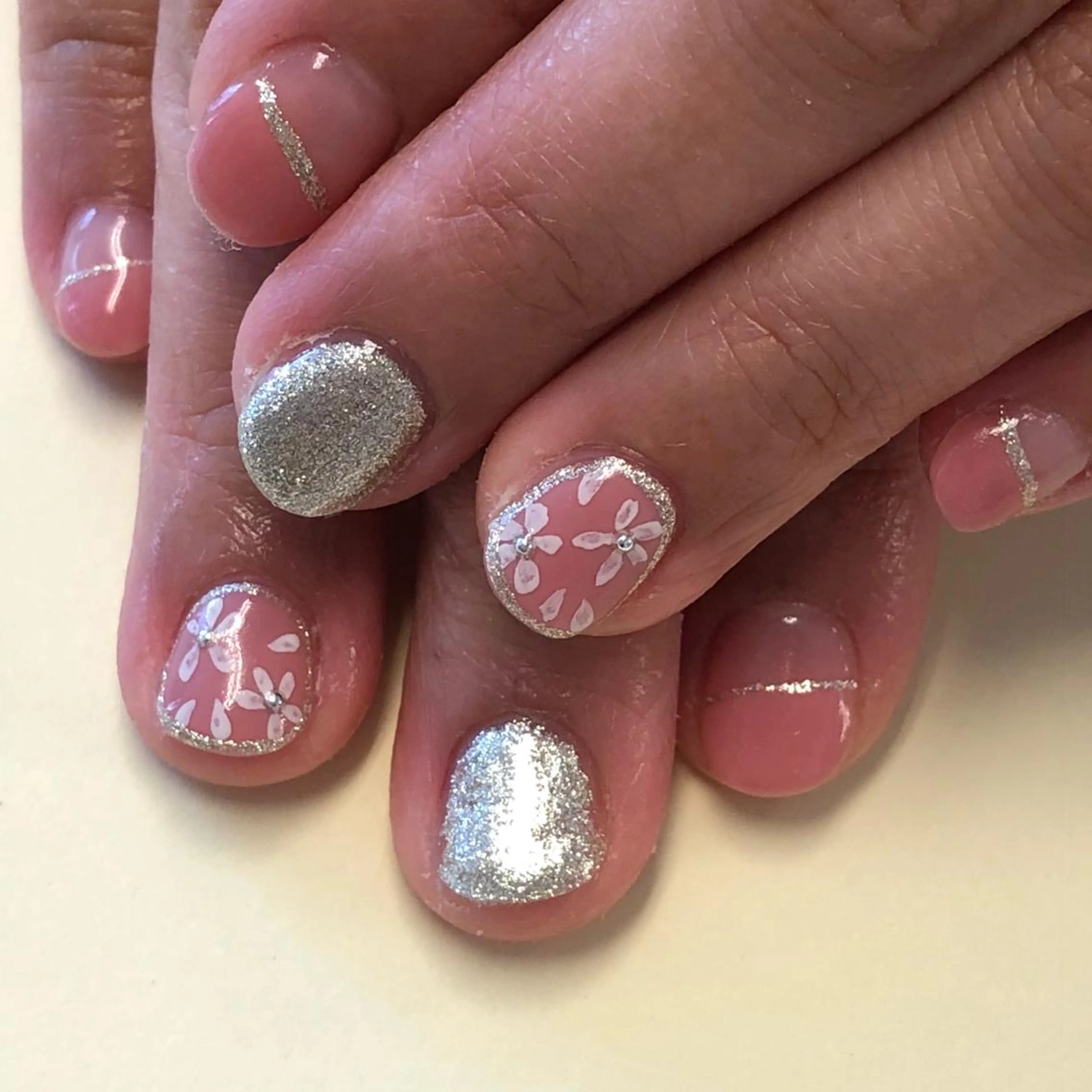 ネイル オフィスネイル KIREIE NAILSのネイルデザイン