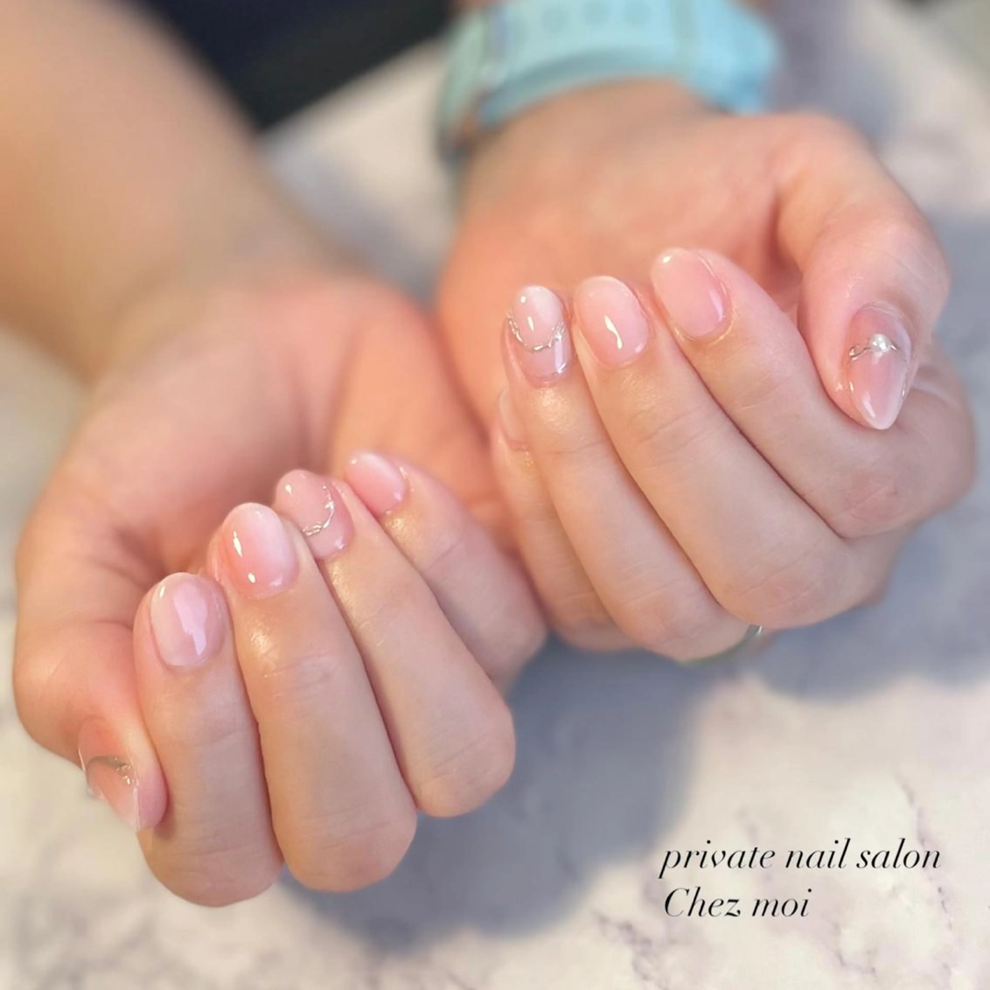 ネイル ニュアンスネイル KOMINE TOMOKOのネイルデザイン