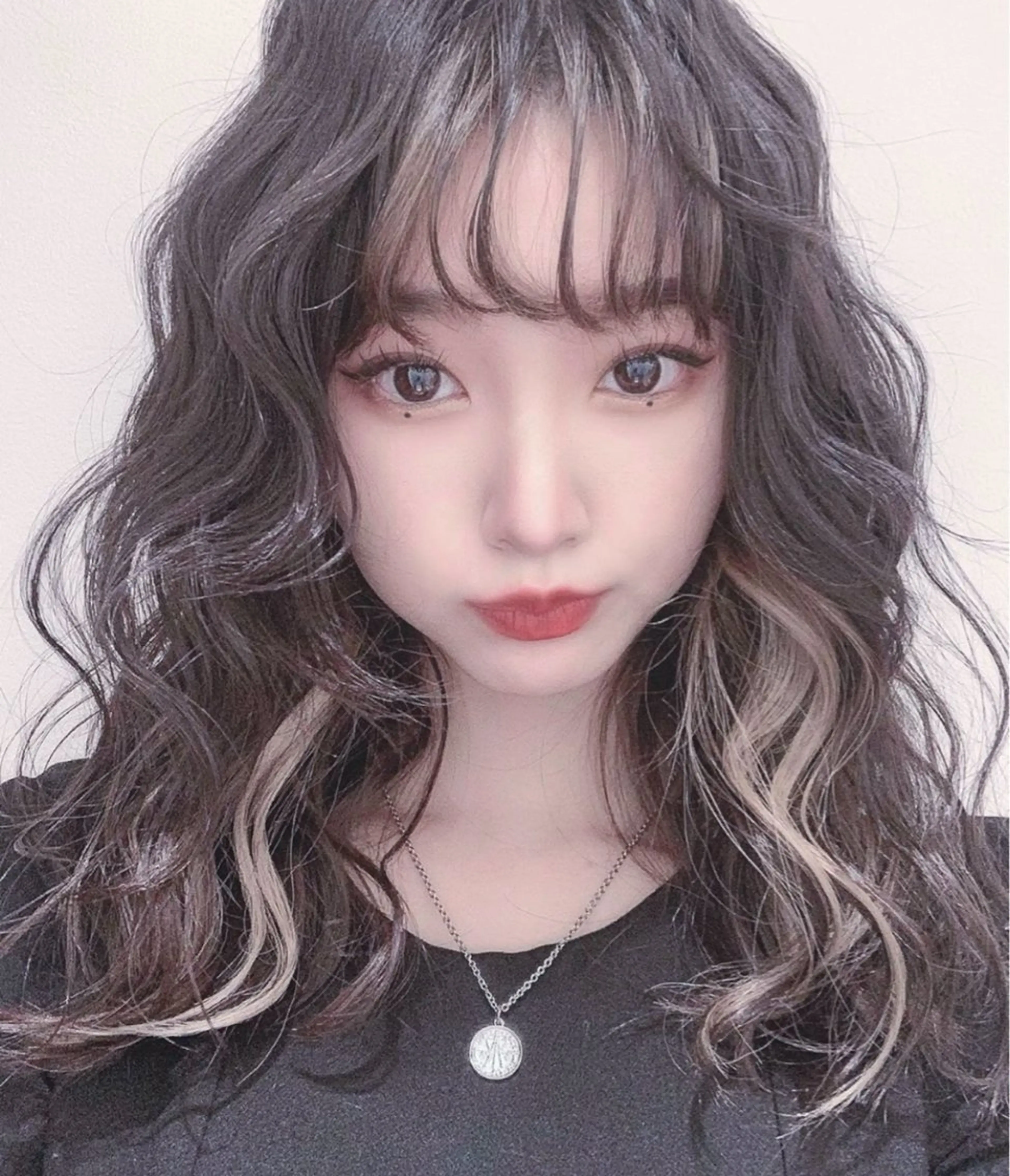 💍イヤリングカラー/インナーカラー(ブリーチ、全体カラー、シャンプーブロー込)の写真