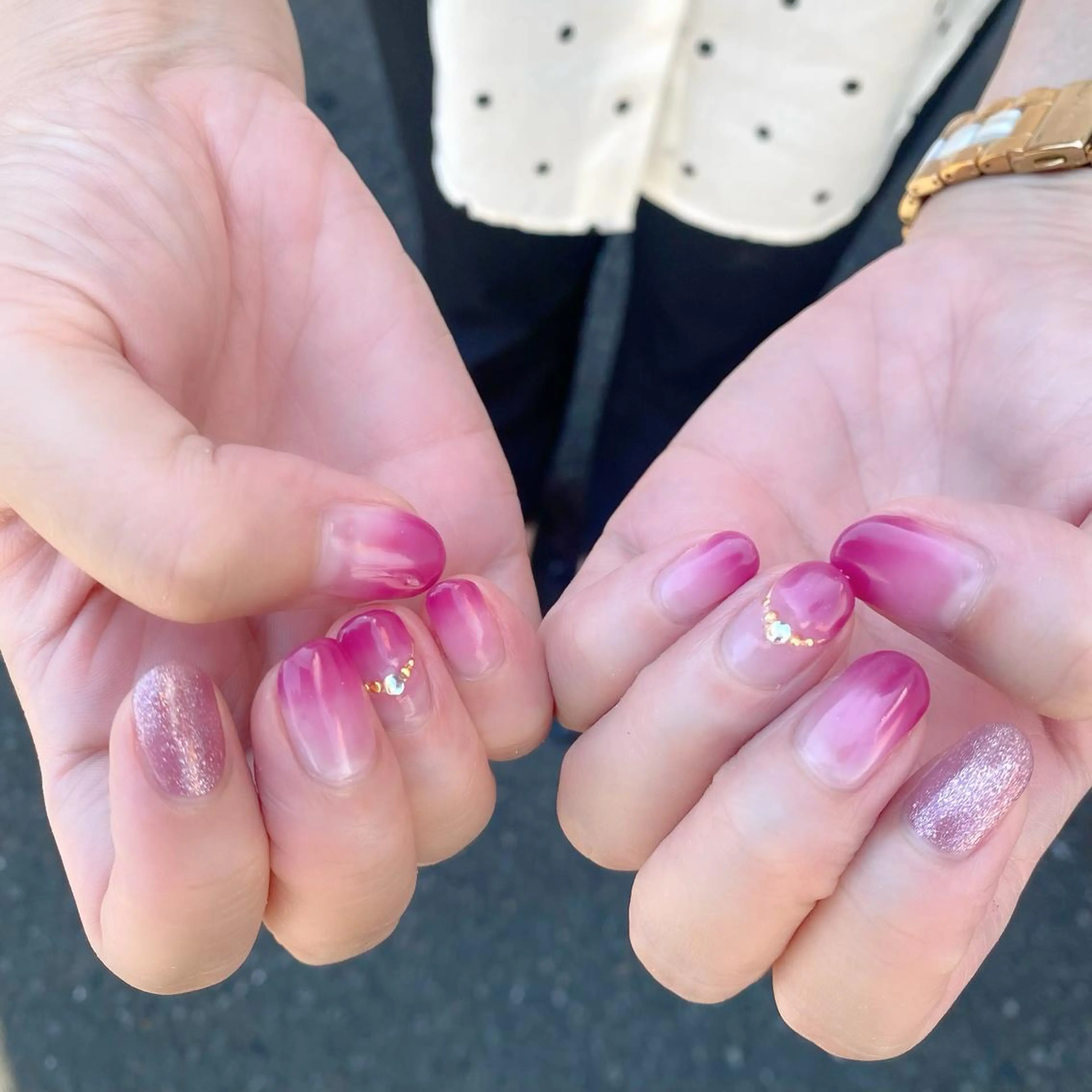 セミロング カラー パーマ ヘアアレンジ キッズ ネイル マツエク・マツパ アイブロウ グラデーションカラー ピンクカラー パープルカラー カラーマツエク グラデーション ハンドネイル Salon Ｋのネイルデザイン