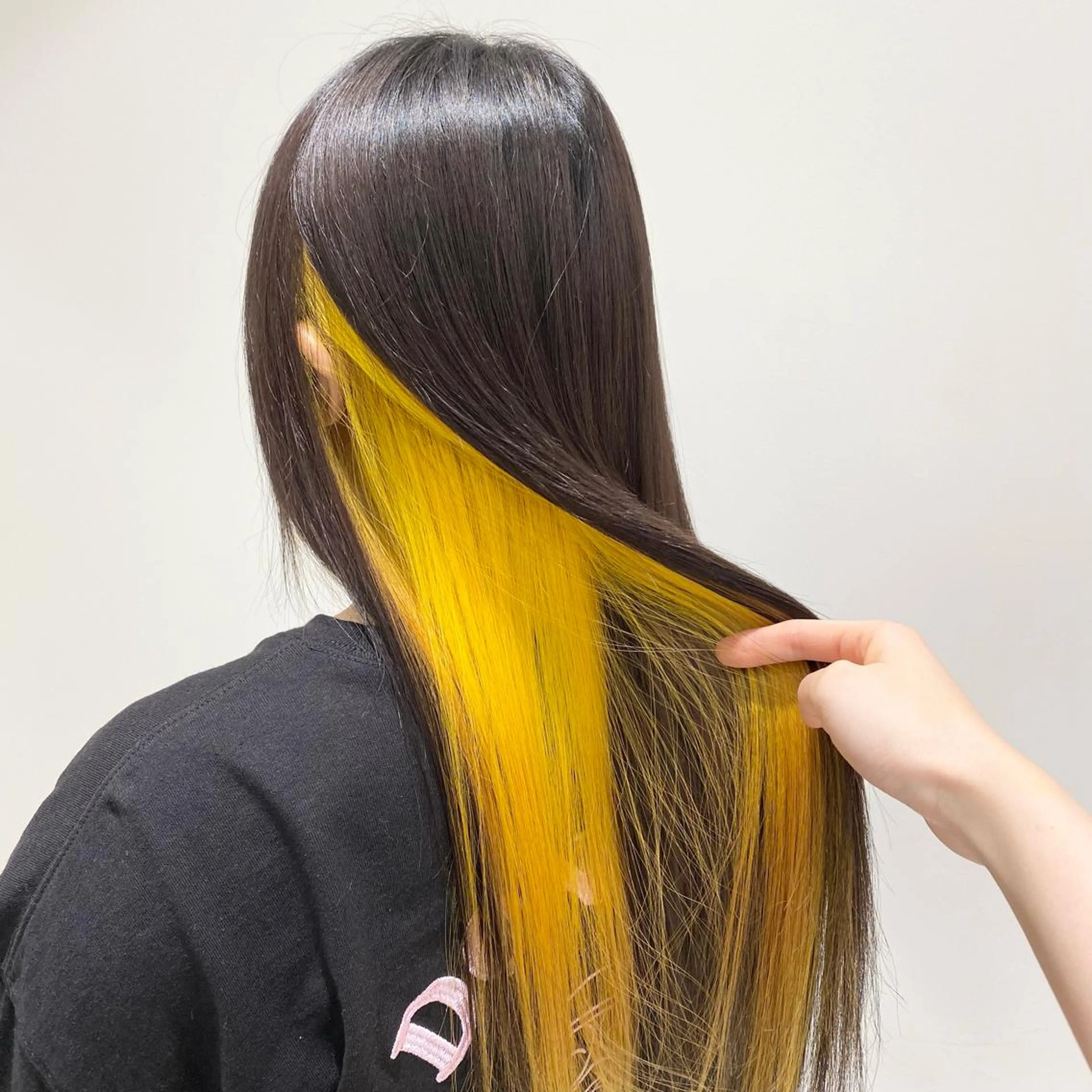 ロング ヘアカラー equal銀座 黒田💚のヘアスタイル