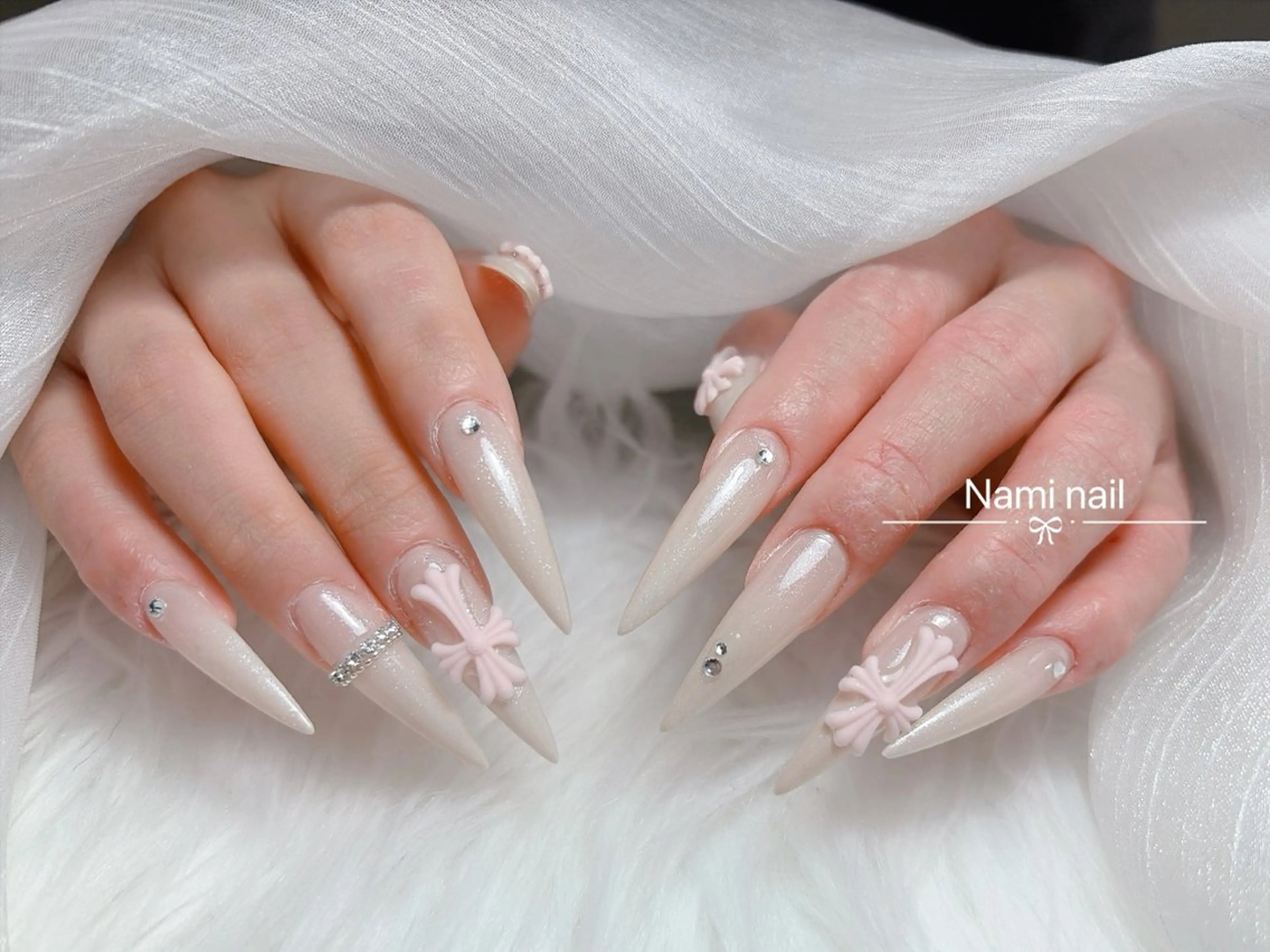 ネイル 長さ出し ガーリー 韓国ネイル ロングネイル 持ち込み ハンドネイル Nami nail salonのネイルデザイン