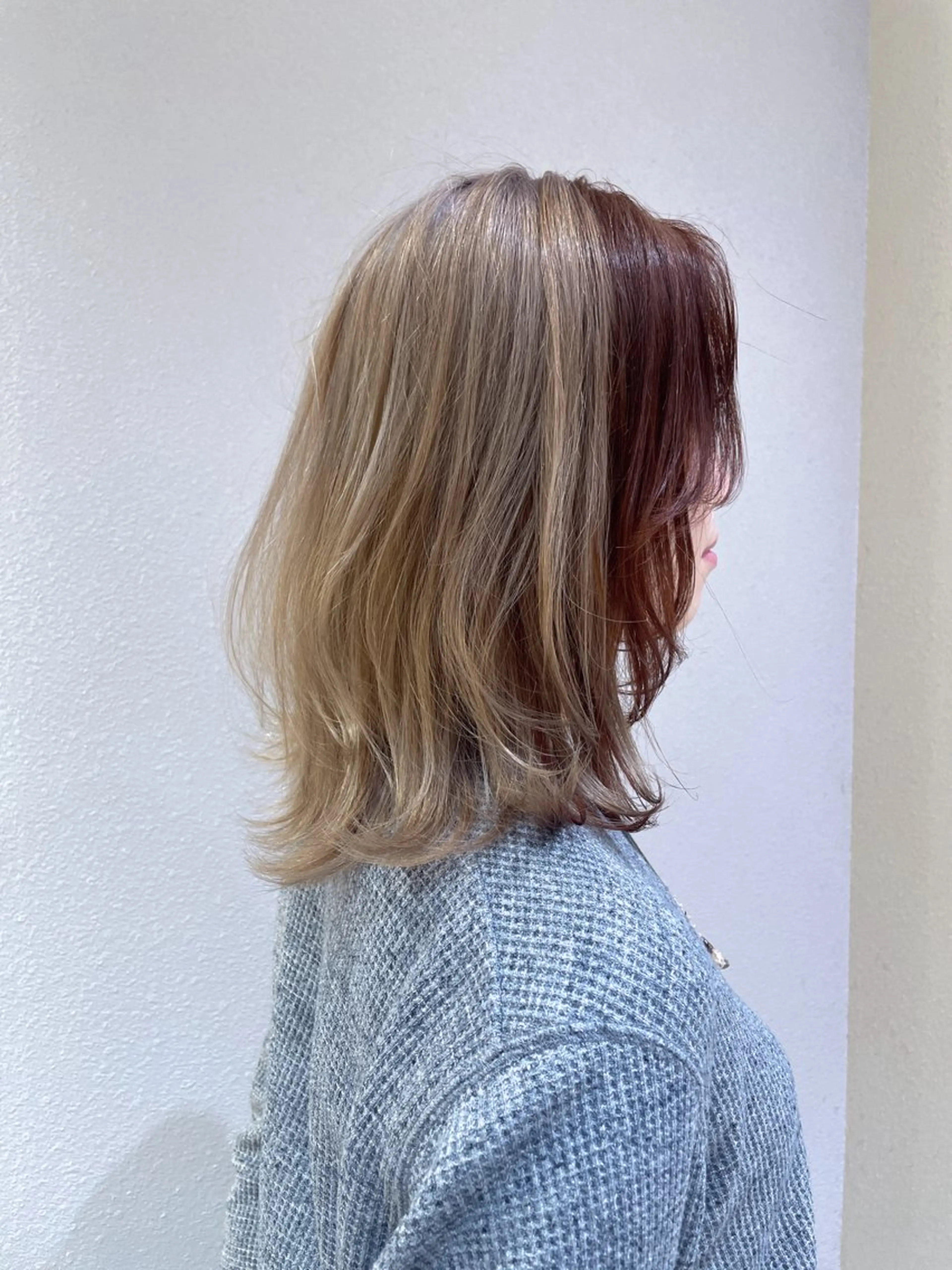 ミディアム カット ヘアカラー トリートメント ブリーチ🌟リタッチ 🎠KANON🎡のヘアスタイル