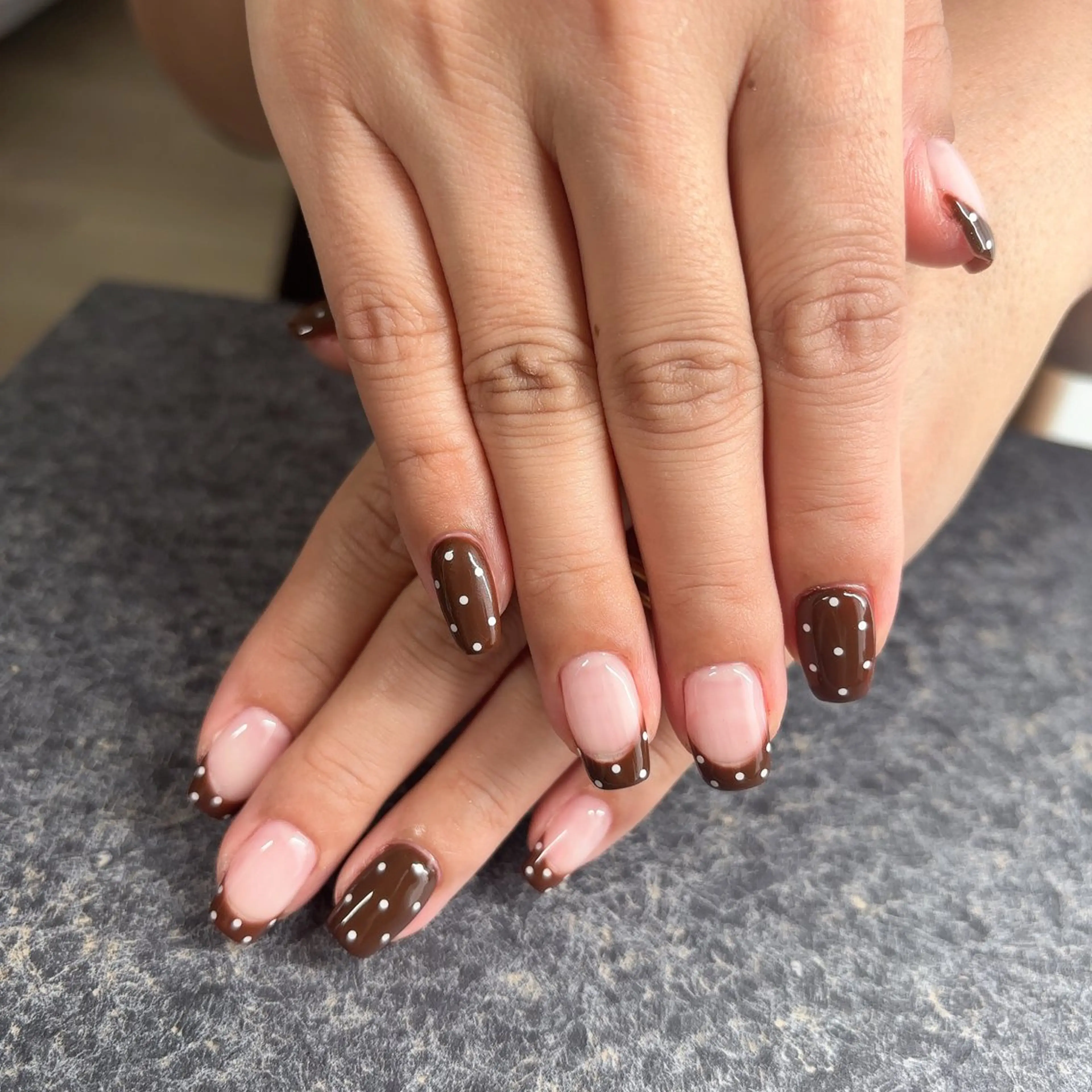 ネイル ブラウン ドット ハンドネイル 33 nail salon 徳山里美のネイルデザイン