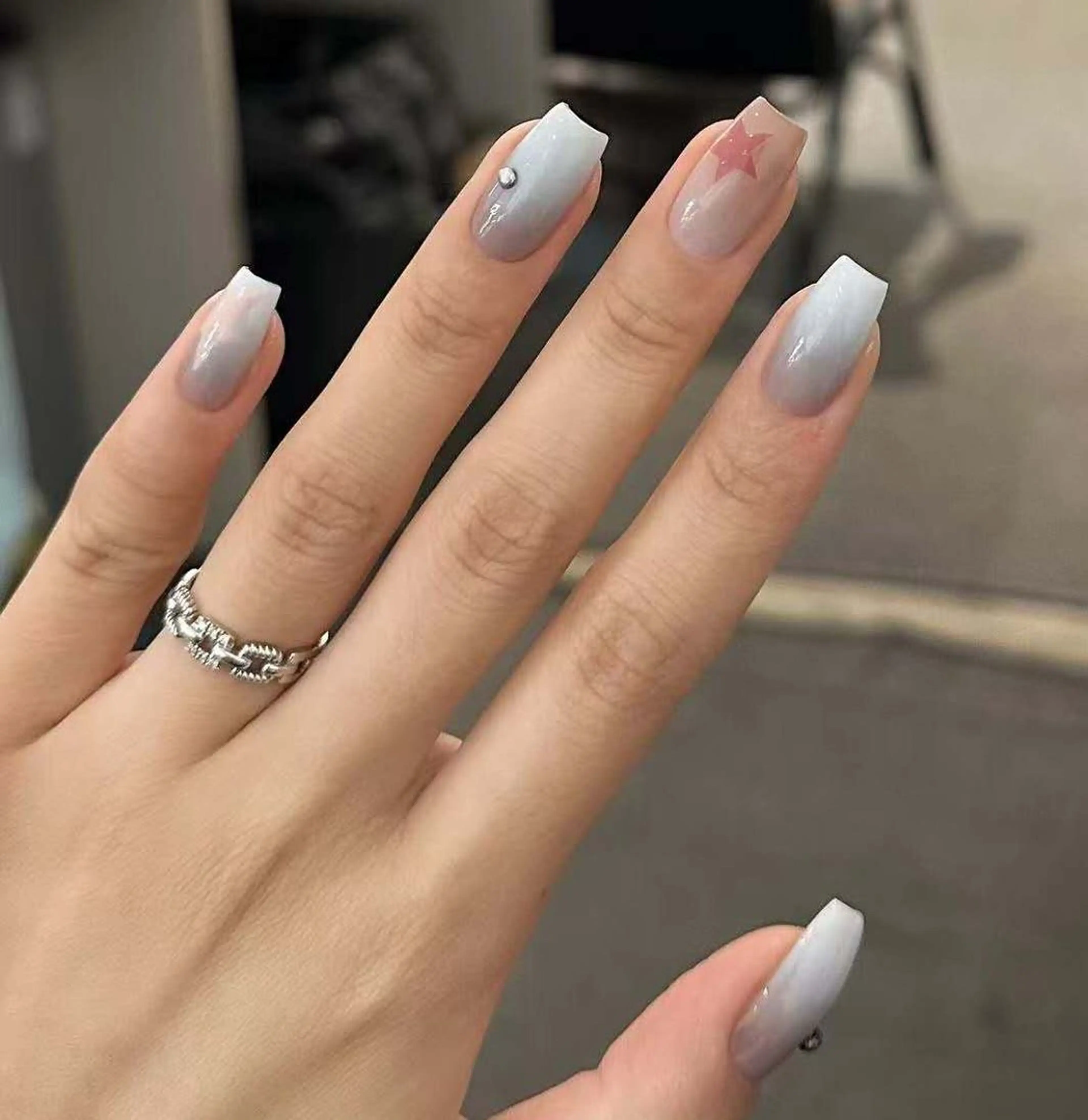 ネイル オーロラネイル フラワーネイル フットネイル フレンチネイル ジェルネイル ハンドネイル 相沢 さやかのネイルデザイン