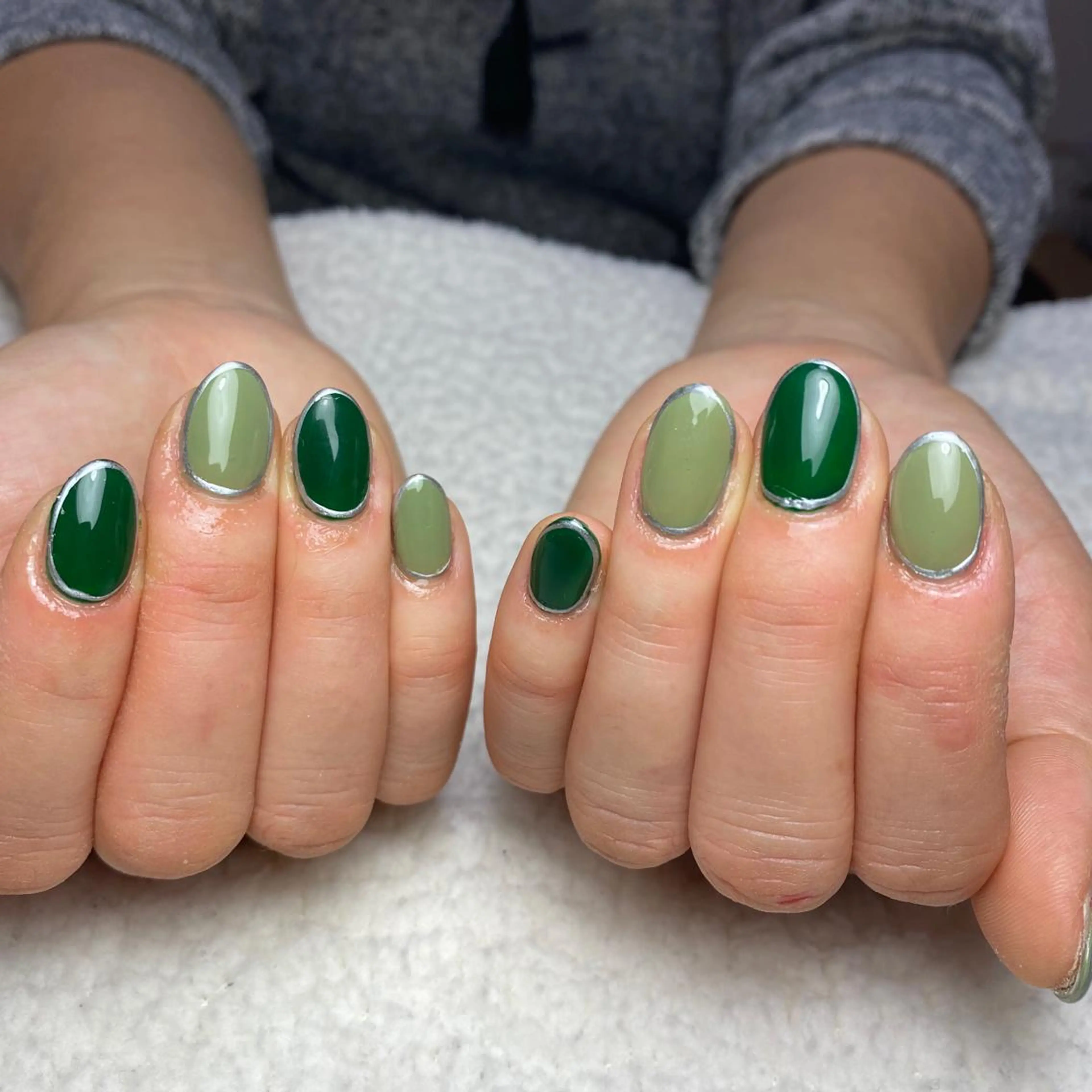 ネイル グリーン シンプルネイル ハンドネイル COCO+所属・COCO +のエステ・リラクイメージ