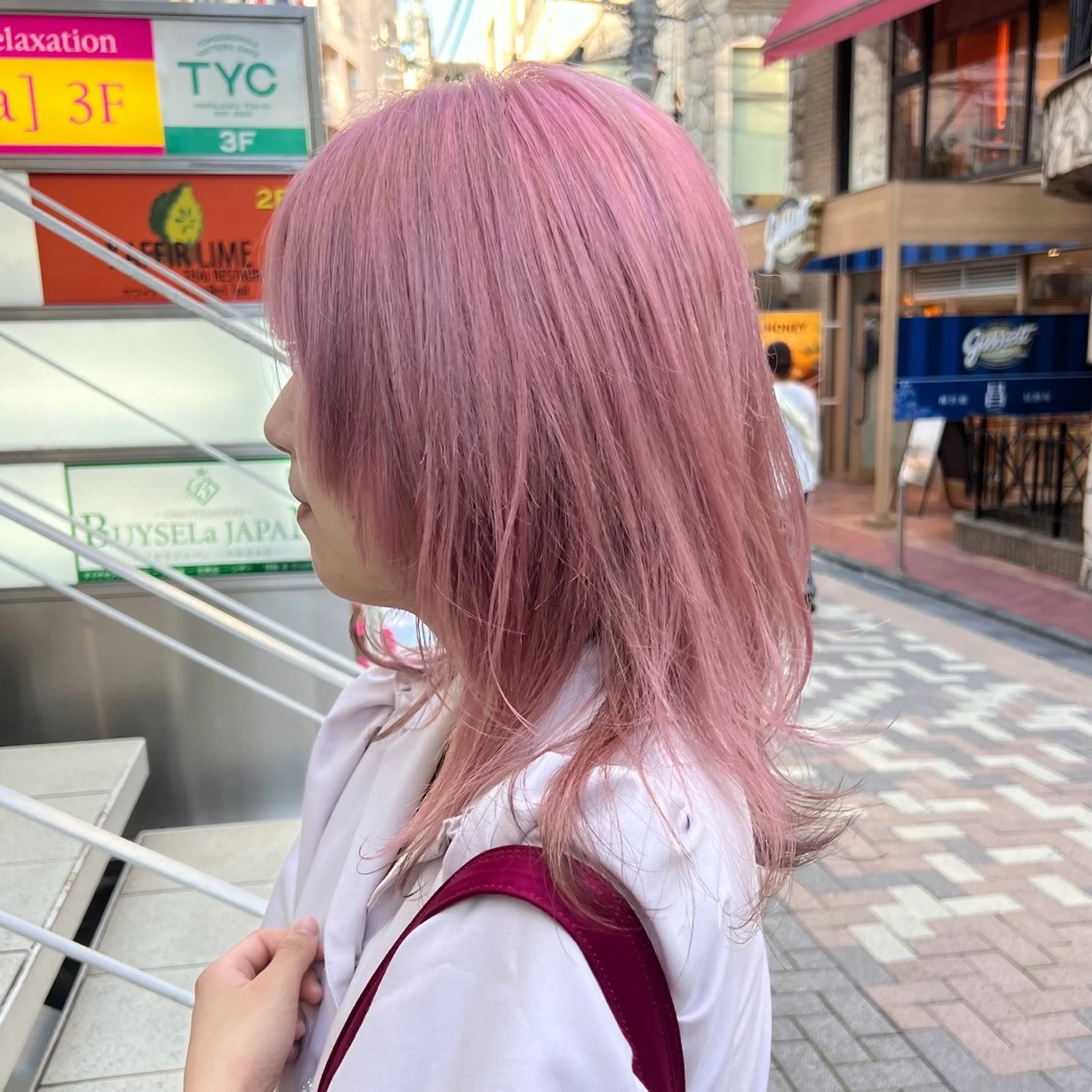 セミロング カラー ブリーチ ハイトーンカラー ピンクカラー ホワイトピンク 💖ブリーチ/暖色 𝐘𝐮𝐢💖のヘアスタイル