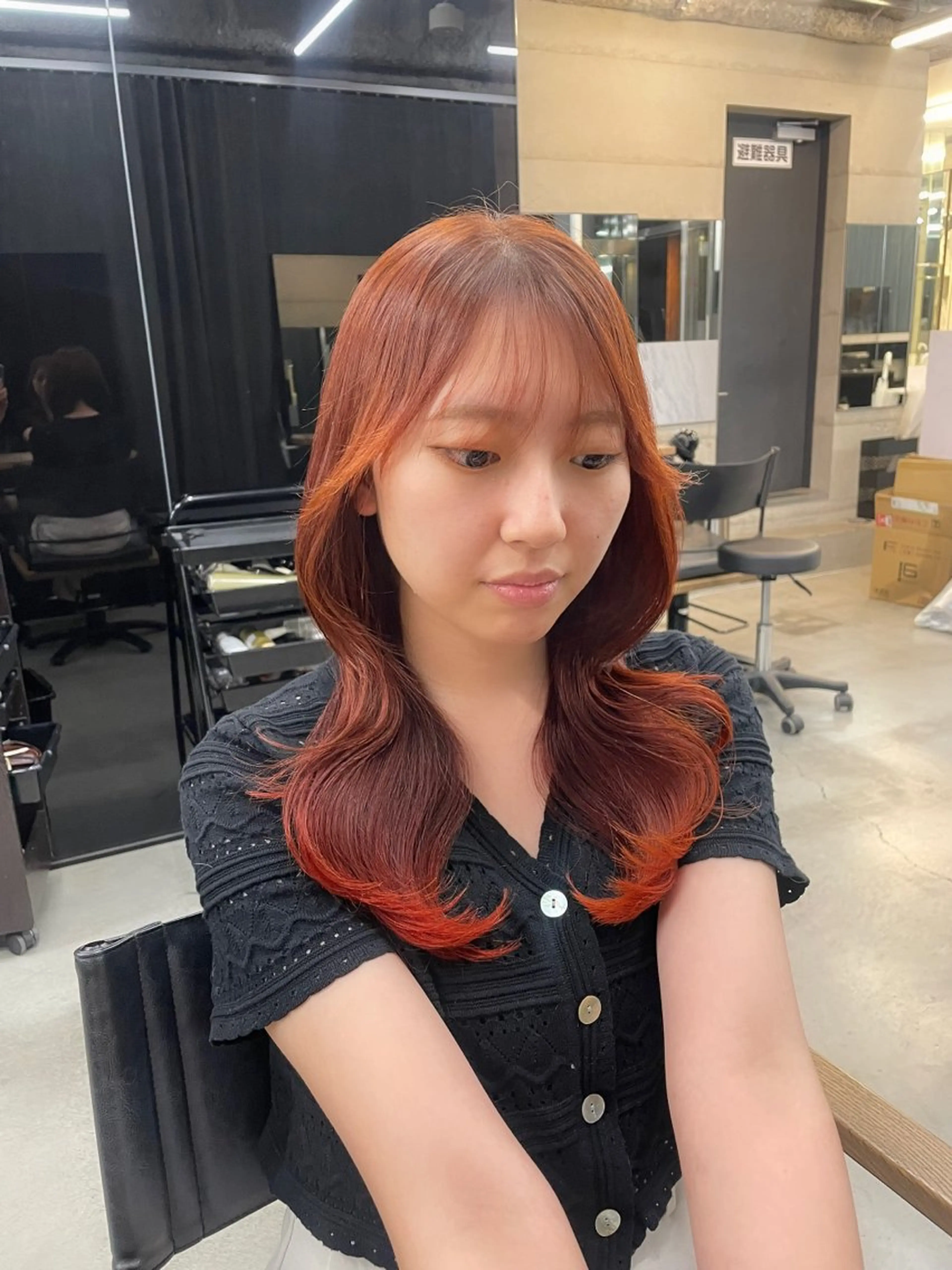 セミロング 伊藤 莉奈　韓国ヘアのヘアスタイル