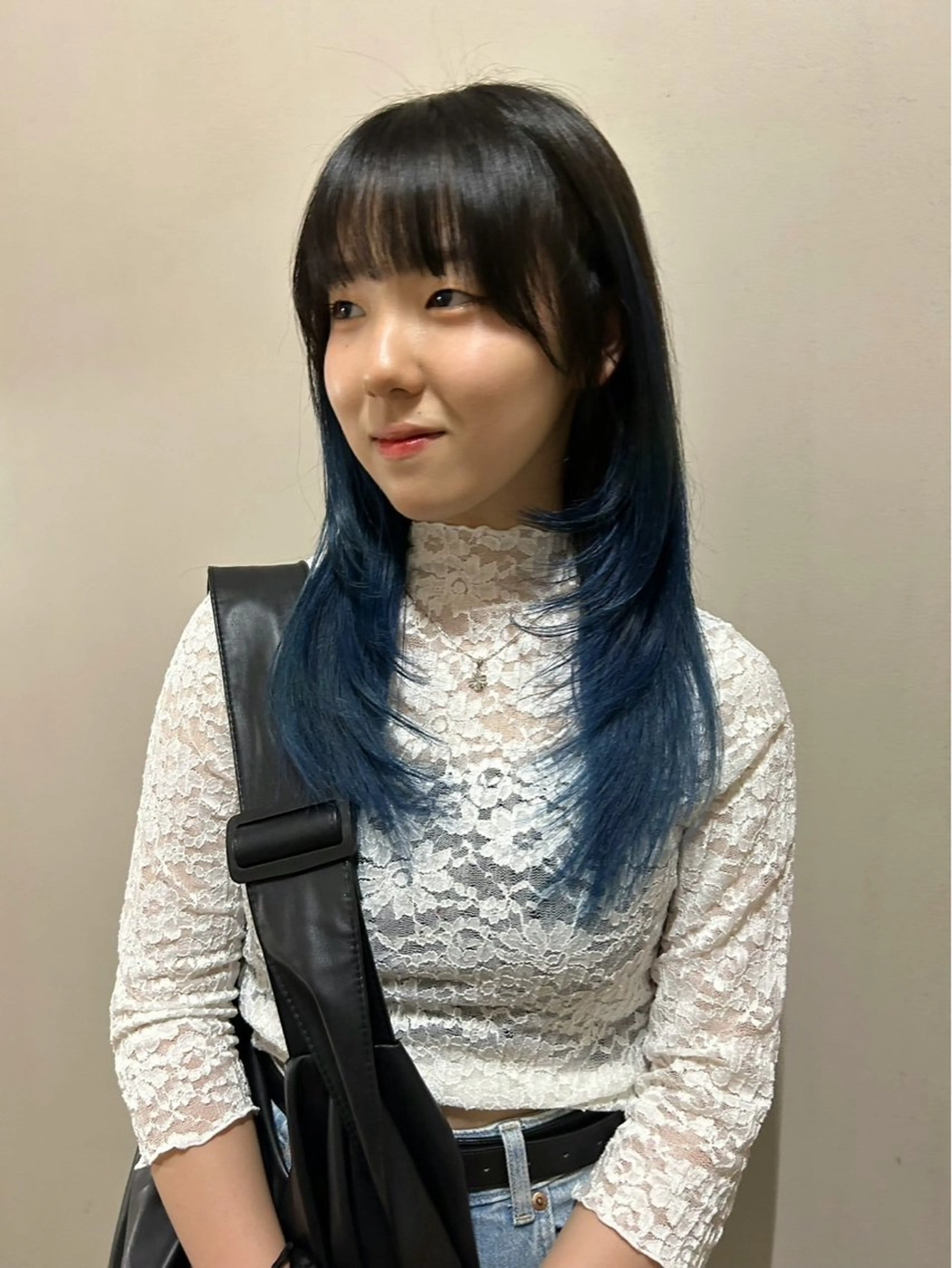 ロング カラー 池田凛/ ハイトーンカラーのヘアスタイル