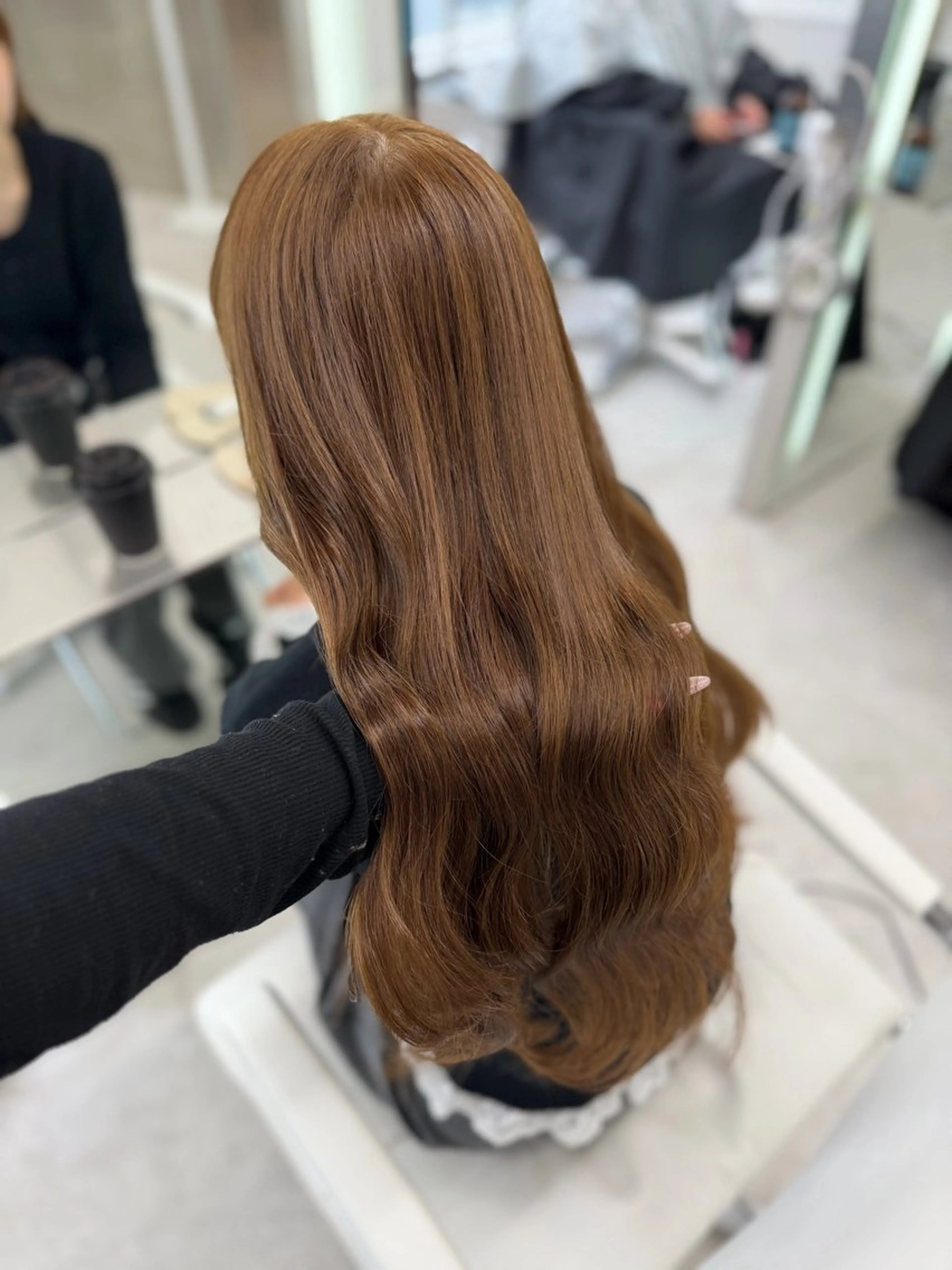 ロング ヘアカラー タマシロカリン 艶カラー/レイヤーのヘアスタイル