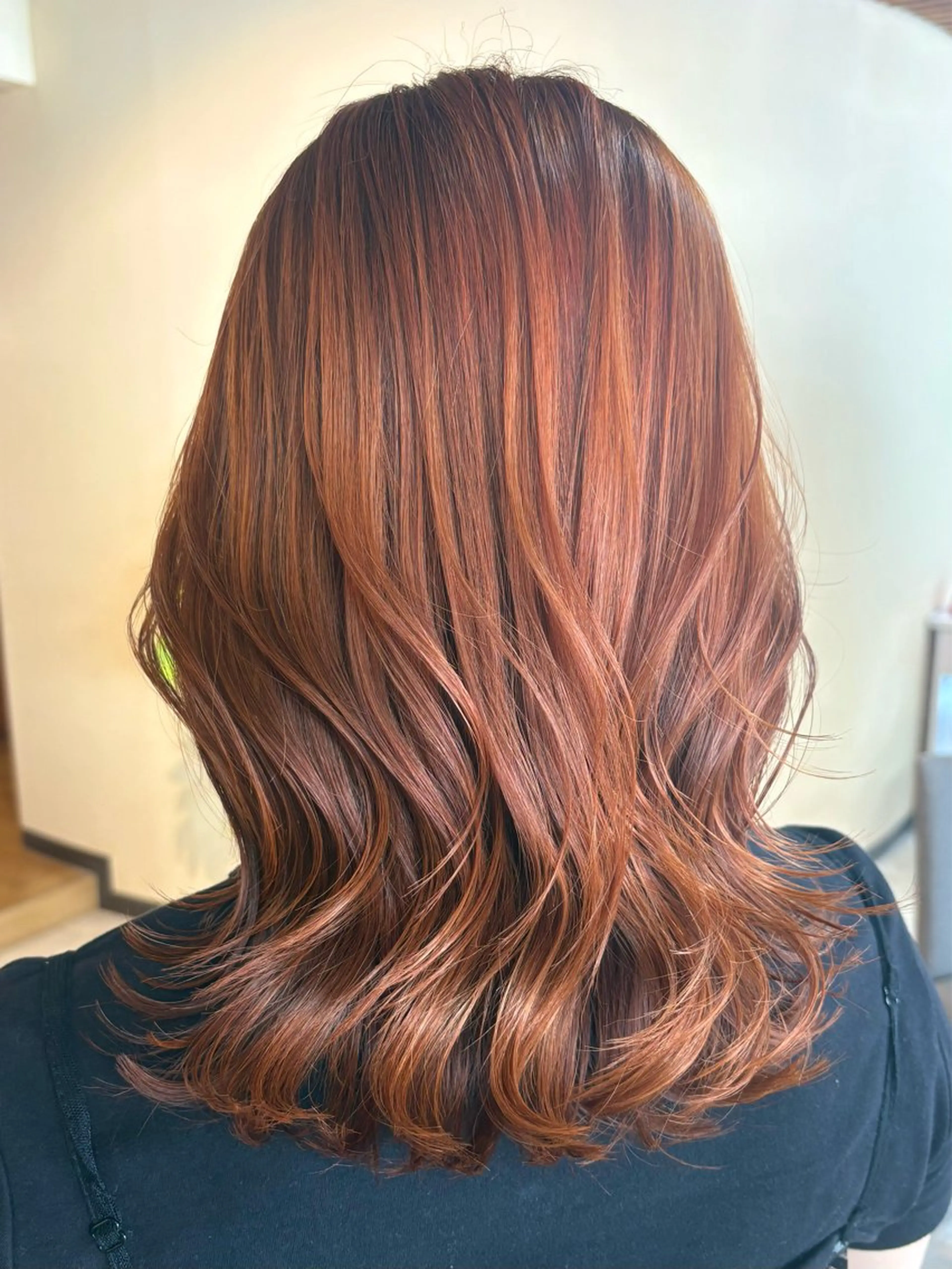 ミディアム オレンジブラウン 宮本 いぶきのヘアスタイル