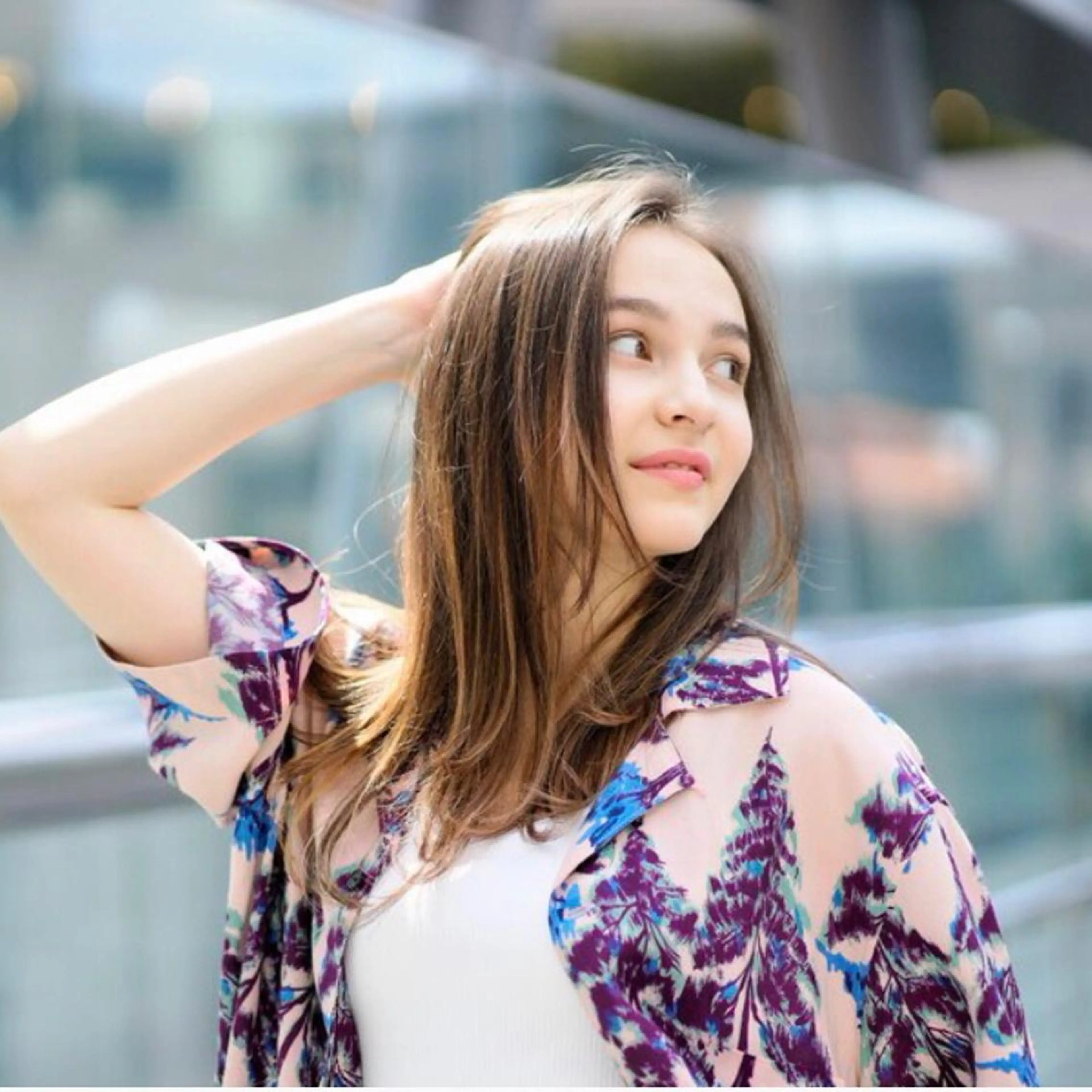 ロング カラー ヘアアレンジ アディクシーカラー アッシュ ベージュカラー 黒髪 ブリーチ JURI🤎 ワンカールレイヤーのヘアスタイル