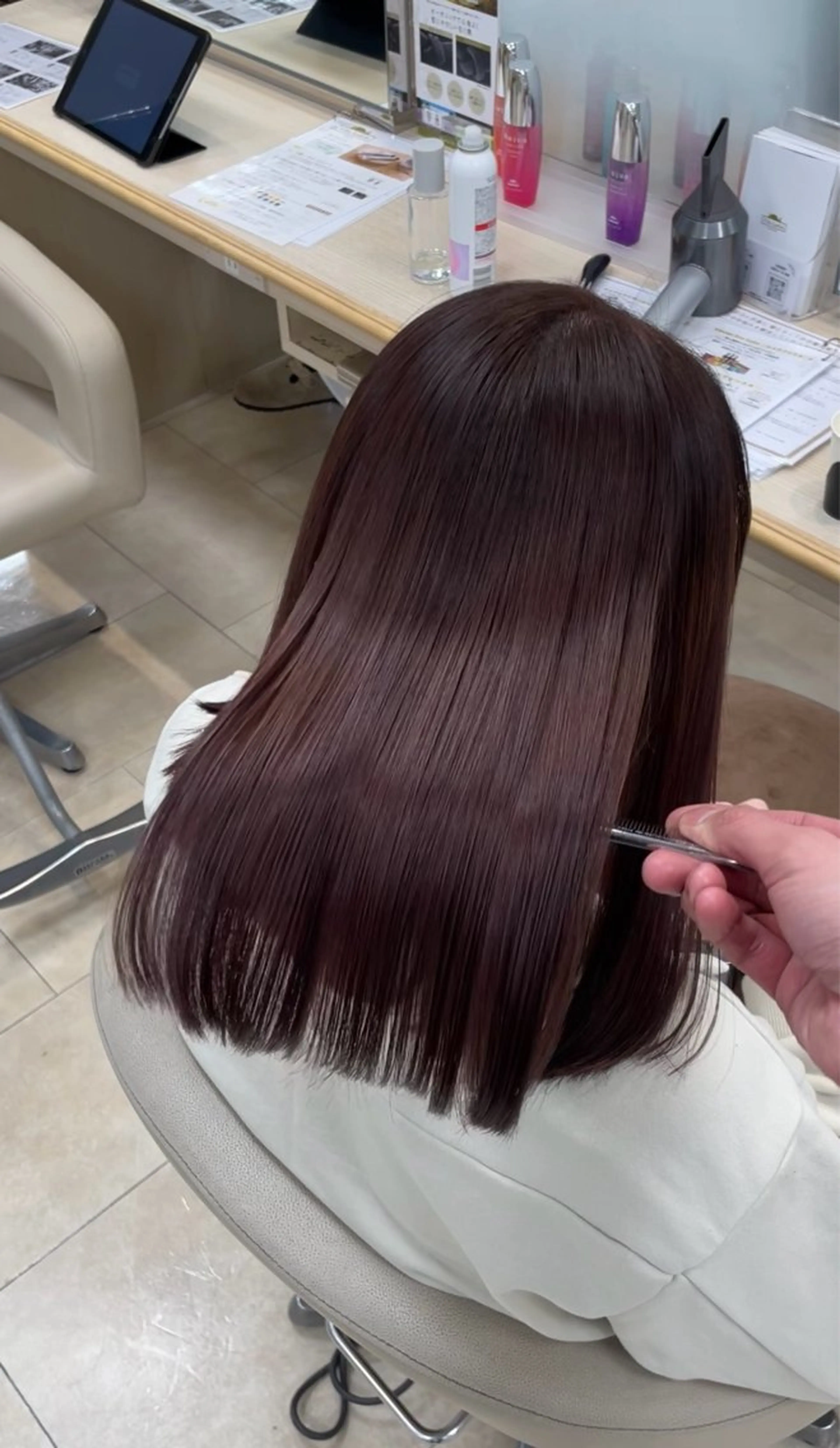 ミディアム シャドウパーマ／骨格 矯正カット　トモキのヘアスタイル