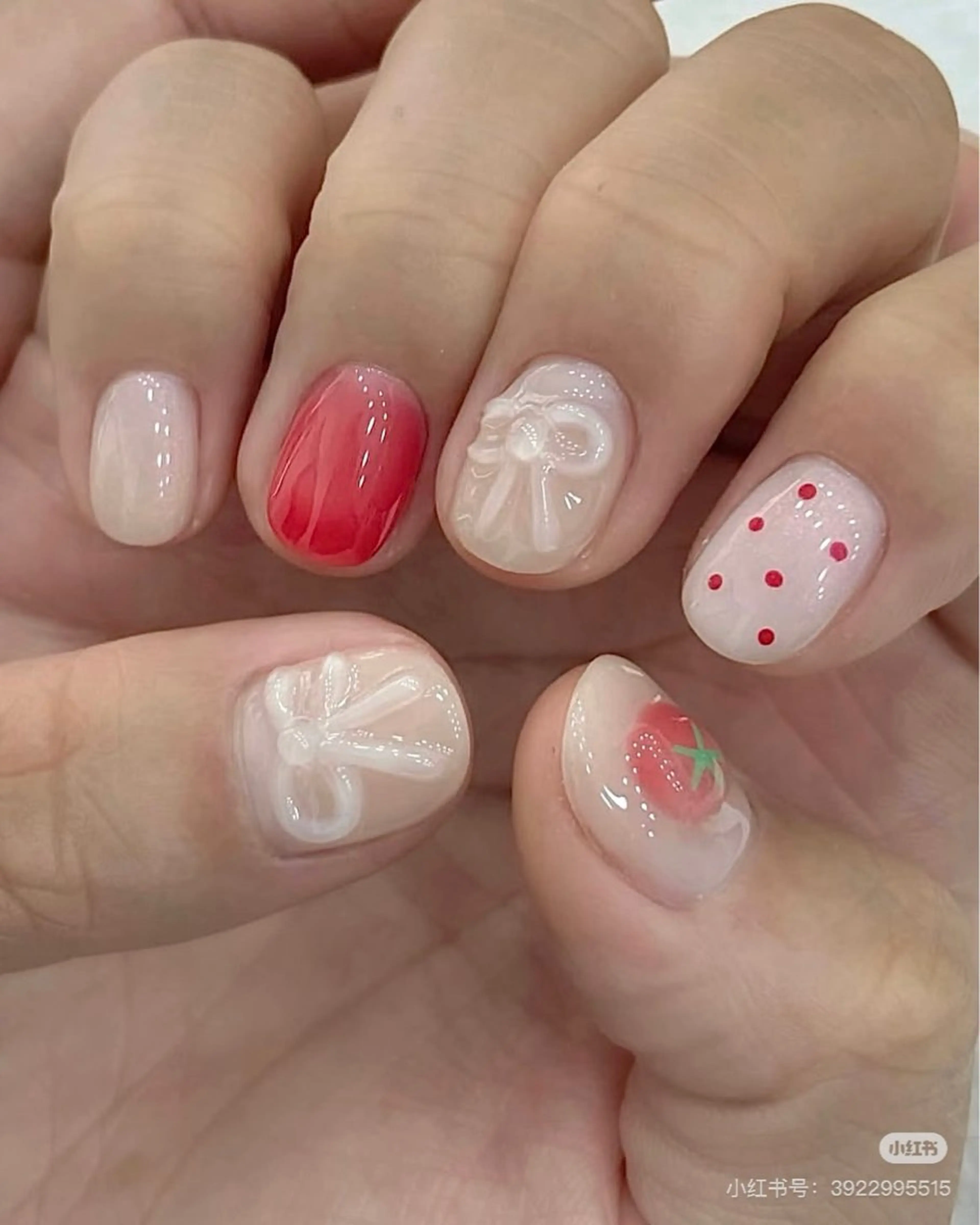 ネイル アートネイル オーロラネイル チークネイル フレンチネイル ガラスフレンチ 🎀YooLi Nail salonのネイルデザイン