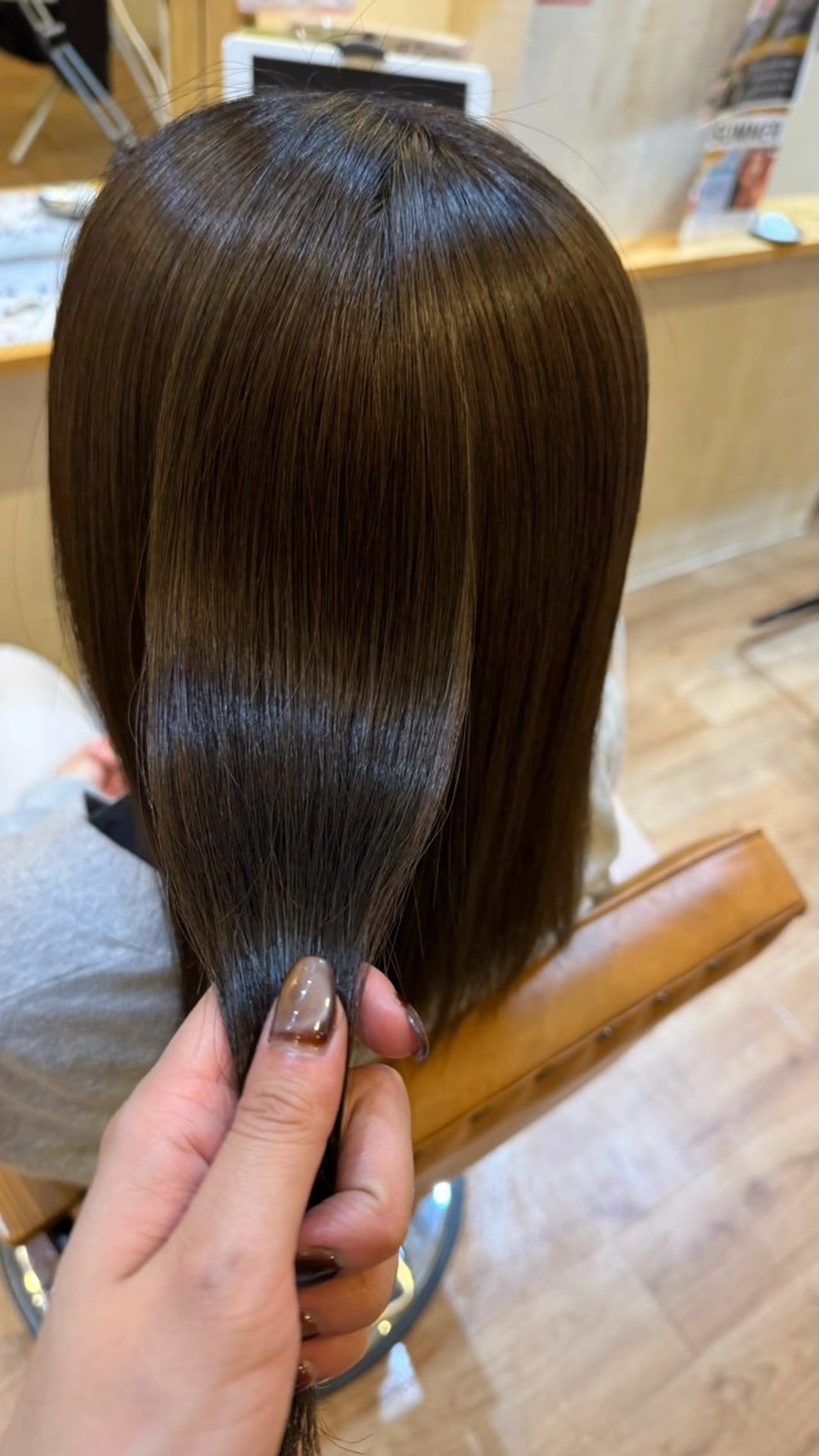 カラー 西邑 心のヘアスタイル