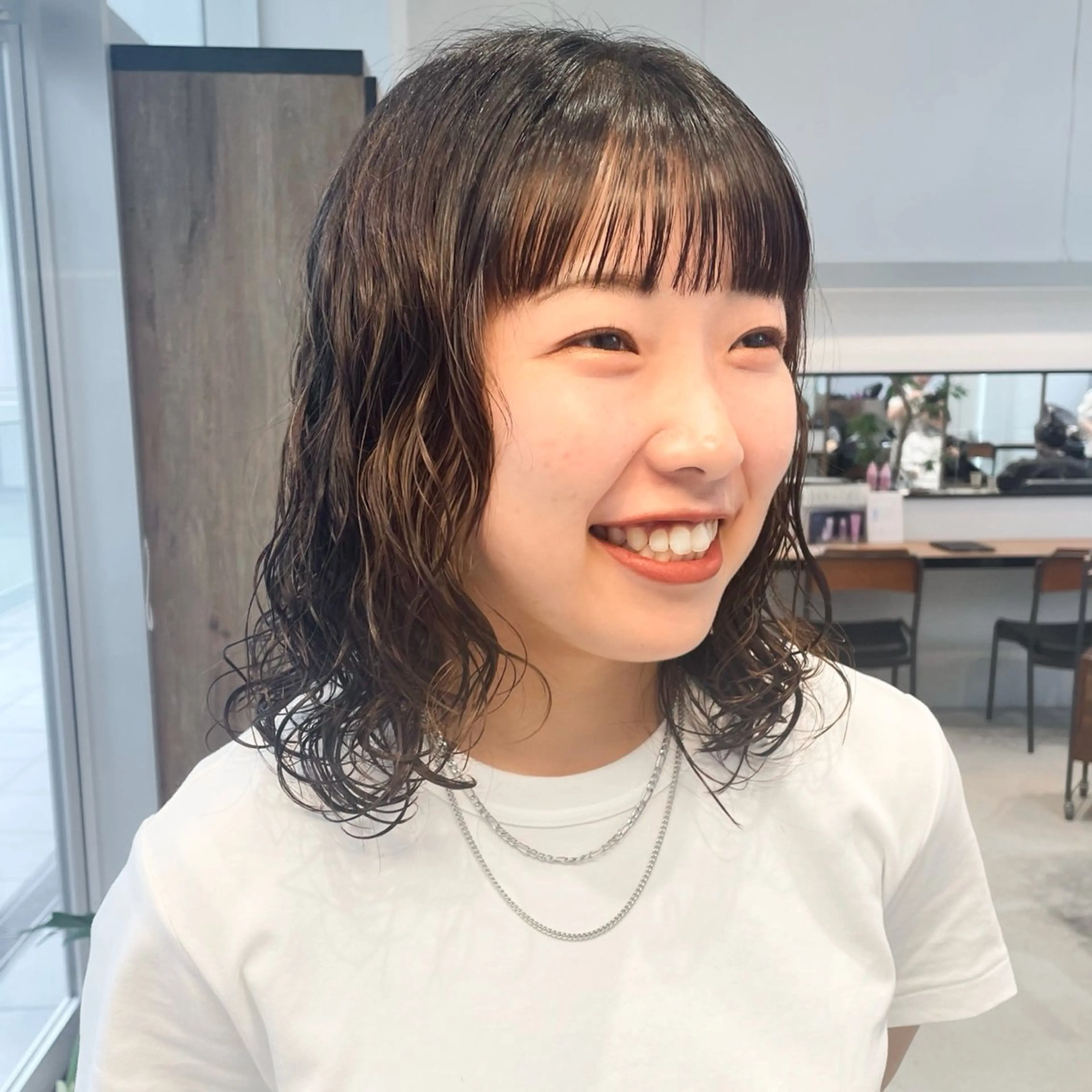 ミディアム パーマ ミディアムパーマ ボブ レイヤーカット 金本麗美　ボブパーマ グレージュ/オリーブのヘアスタイル