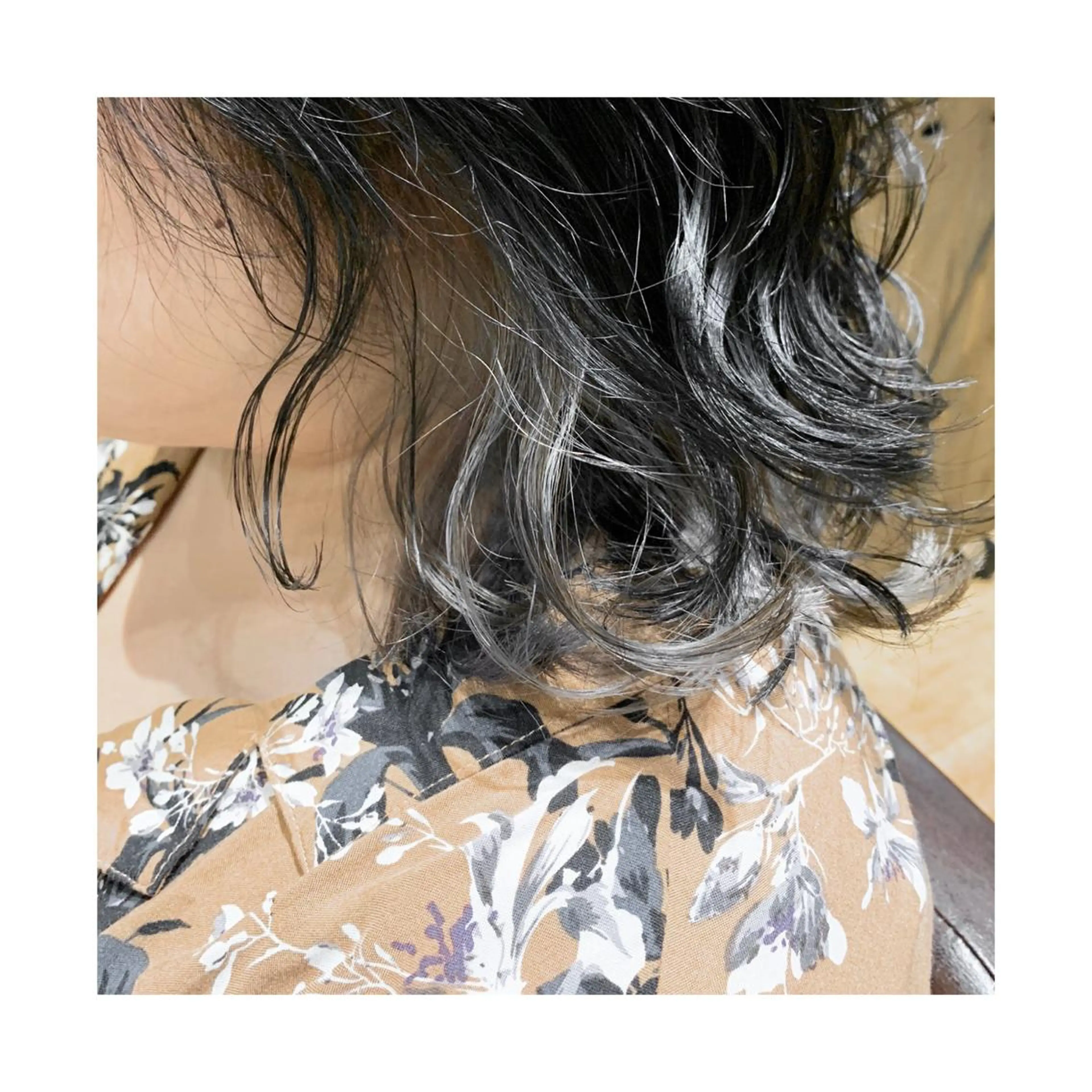 ミディアム カラー アッシュ ホワイトアッシュ 竹内 康浩のヘアスタイル