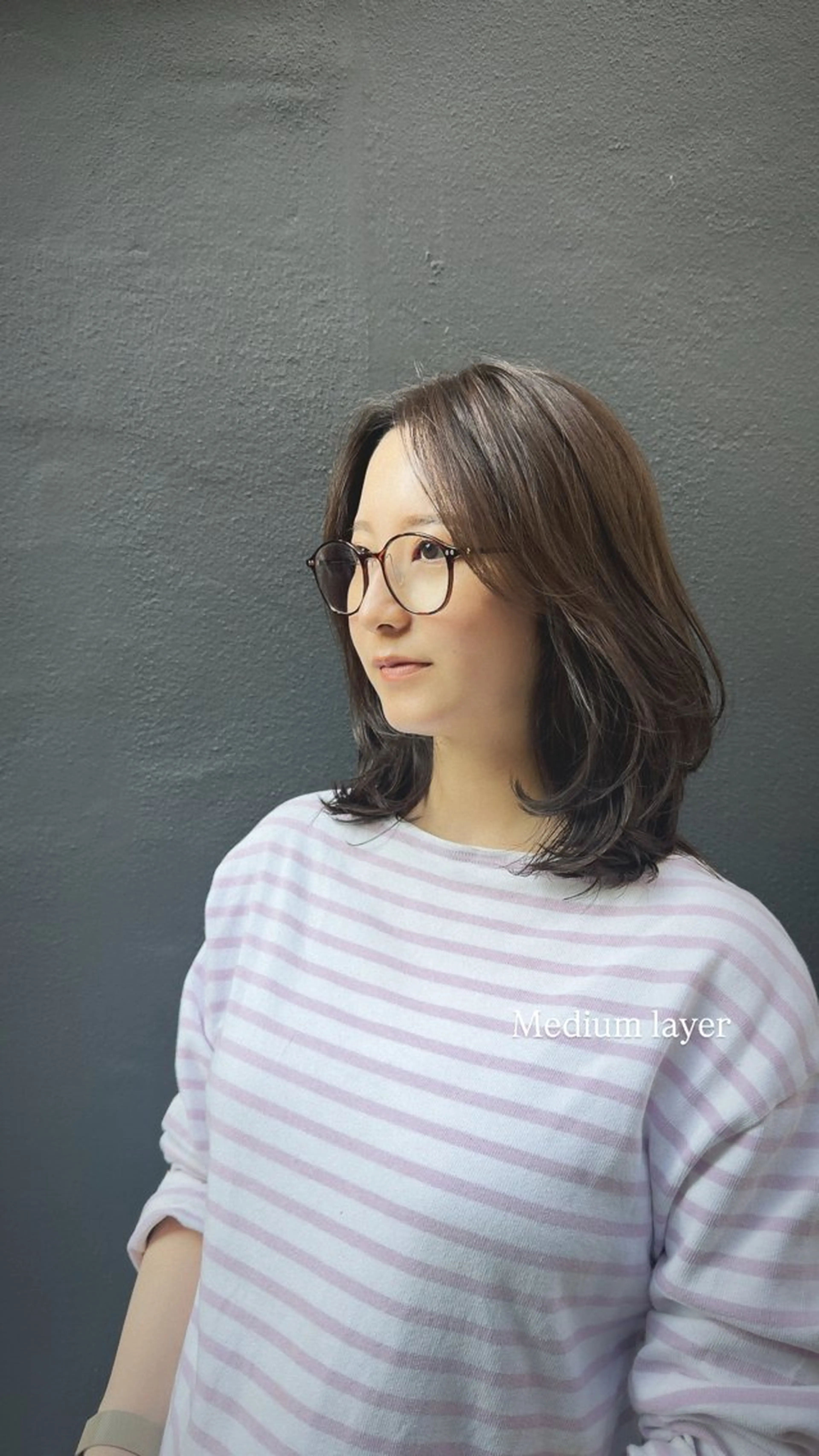 ロング カラー アッシュ ベージュカラー ブリーチ 透明感カラー グレージュ カット ヘアカラー トリートメント 誰より丁寧なカット/ 小林輝/レイヤーのヘアスタイル