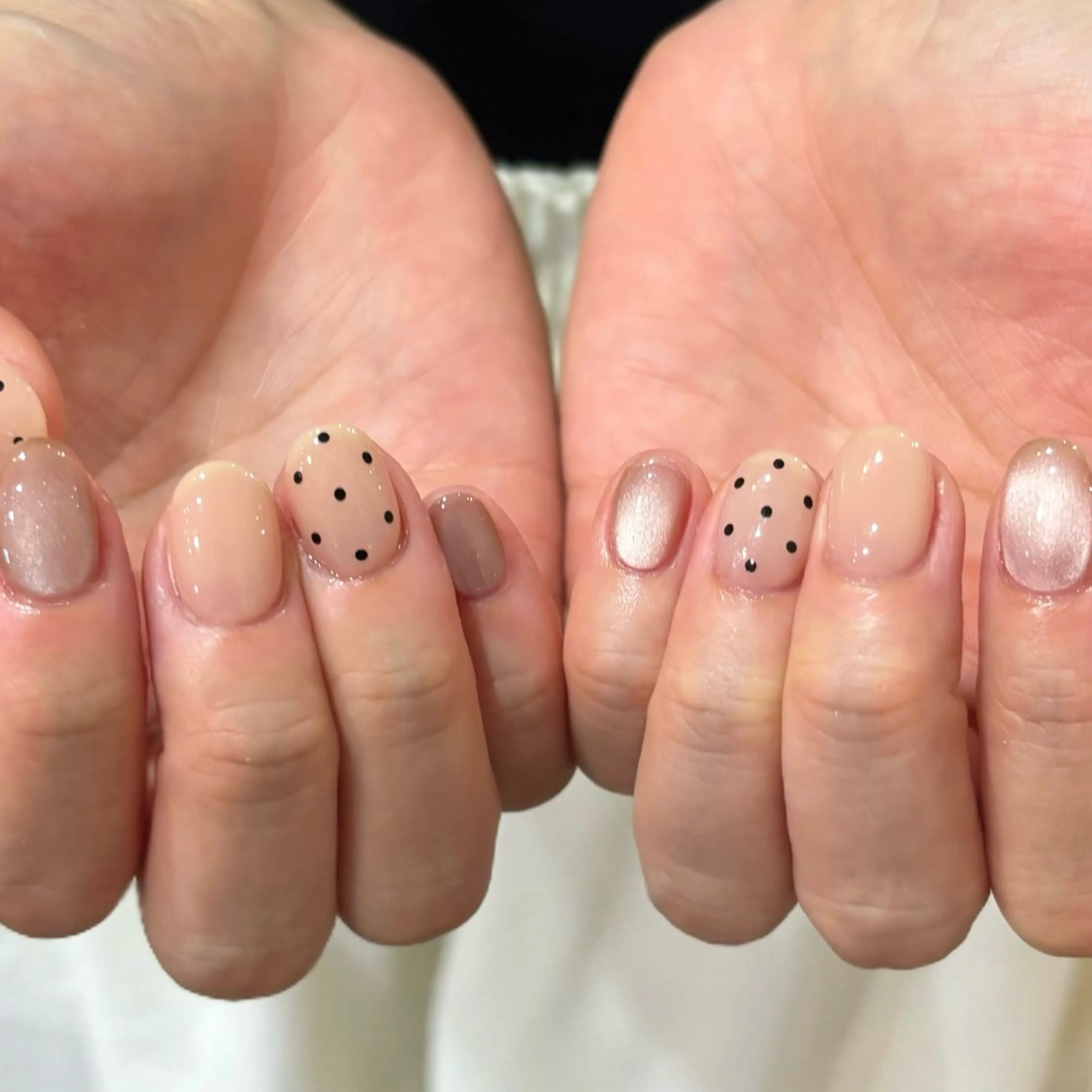 ネイル ドット マグネットネイル ハンドネイル nakae🐈‍⬛ ／A&A蕨のネイルデザイン