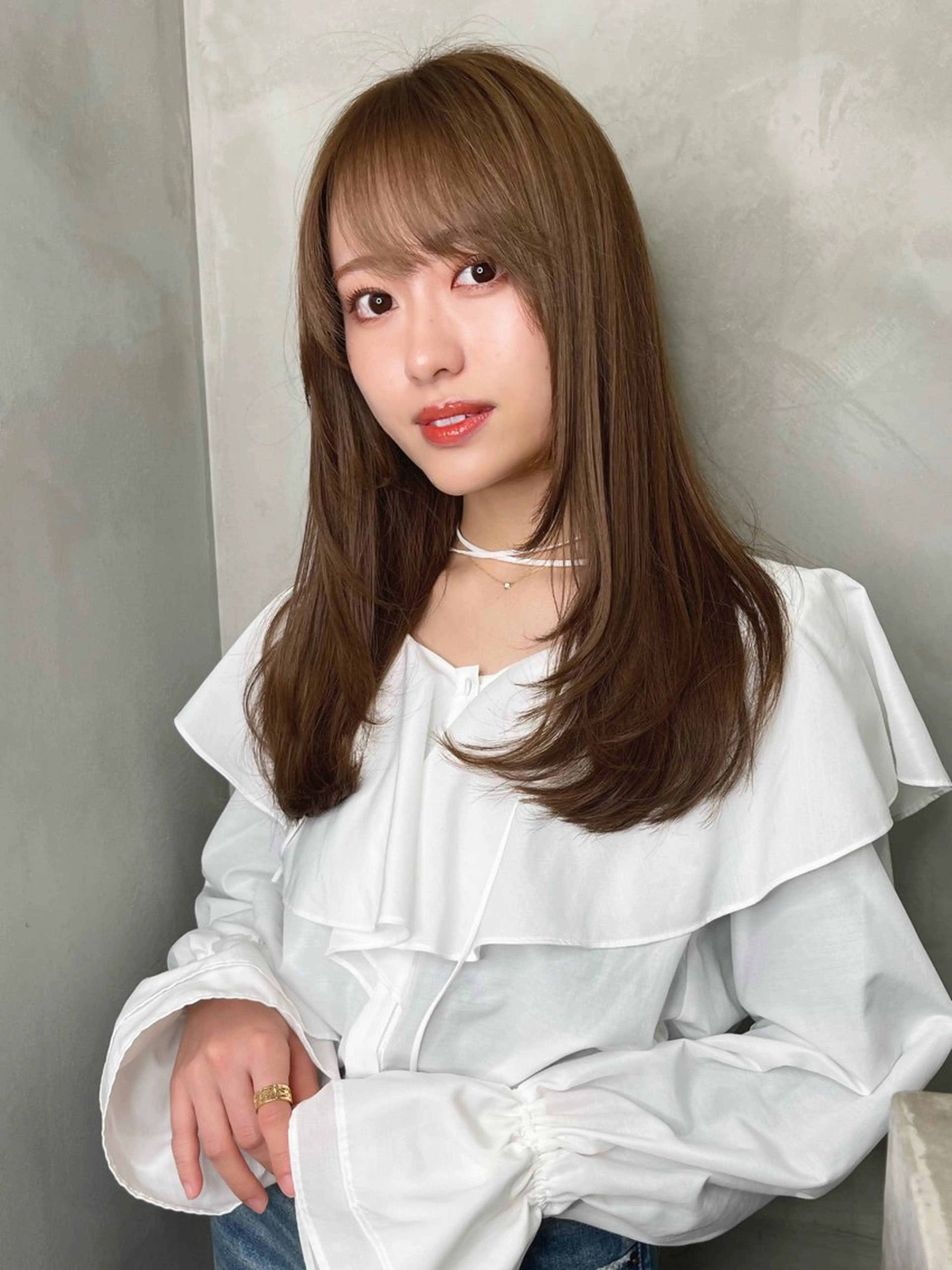ロング カラー アッシュ 黒髪 ブルーカラー ブルーブラック グレージュ レイヤーカット、ボブ GLROWのヘアスタイル