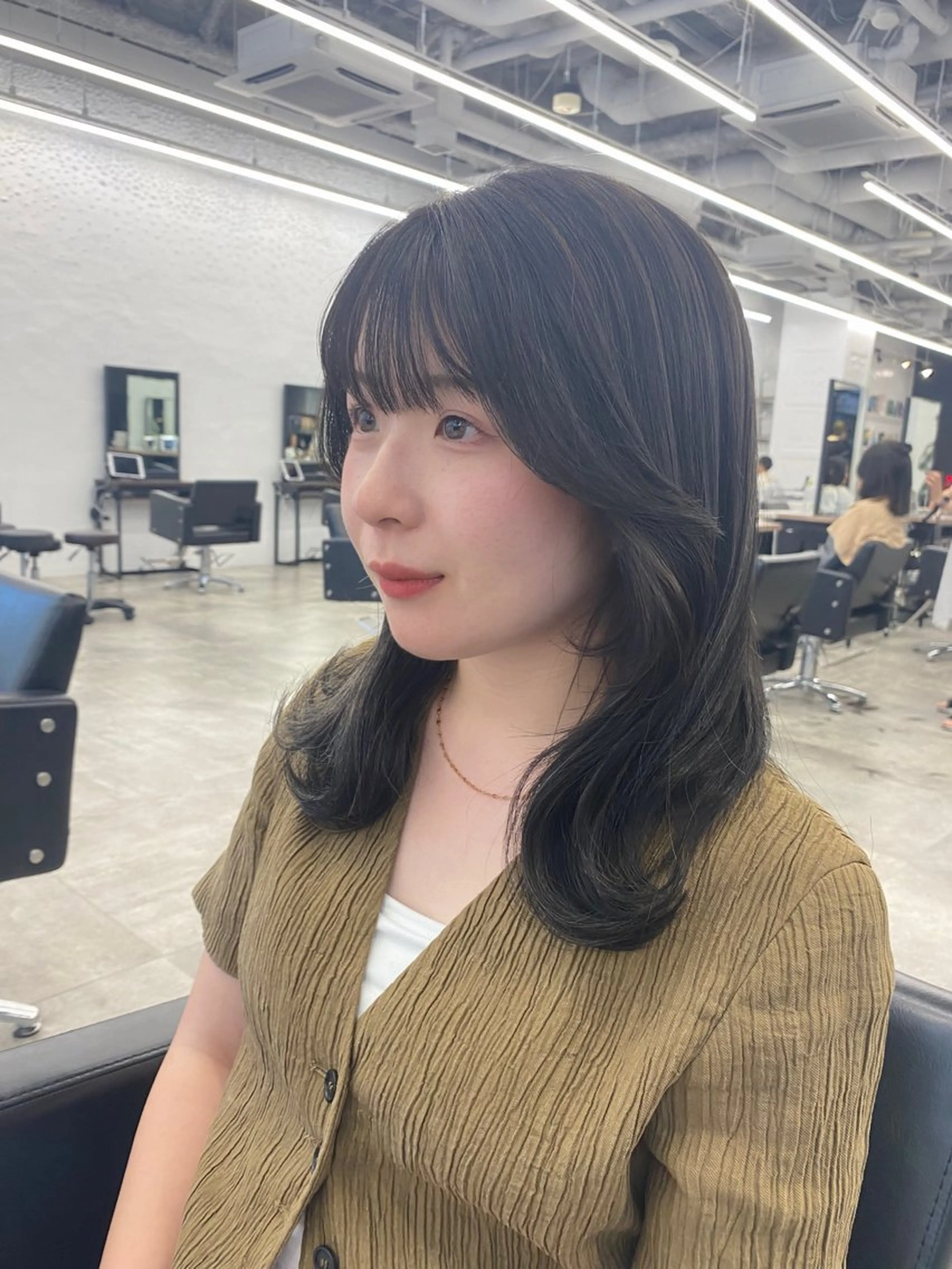 ミディアム カラー カット ヘアカラー トリートメント レイヤー/ボブ/透明 感カラー/佐藤奈由のヘアスタイル