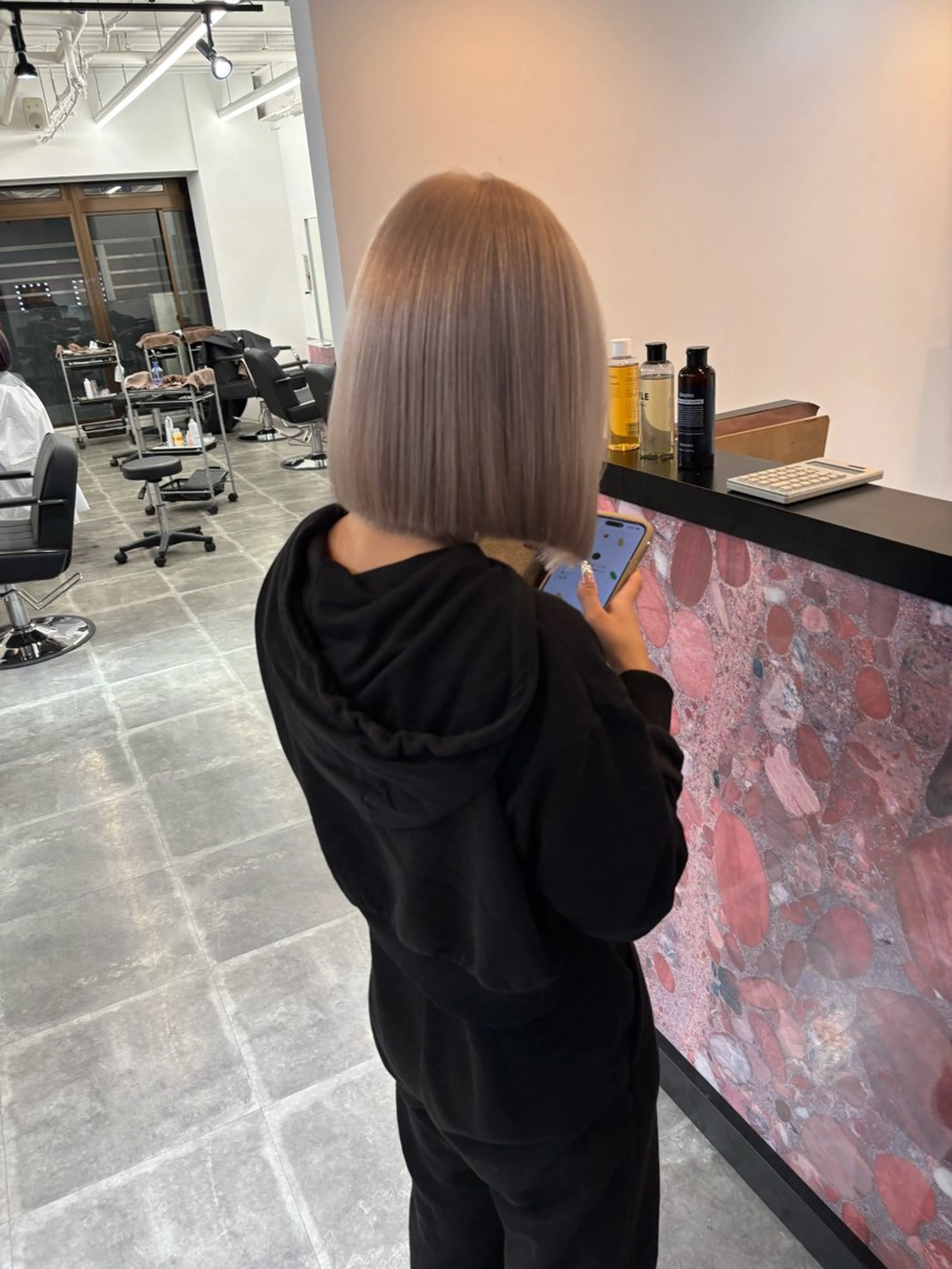 ミディアム カラー PELE  渋谷 airiのヘアスタイル