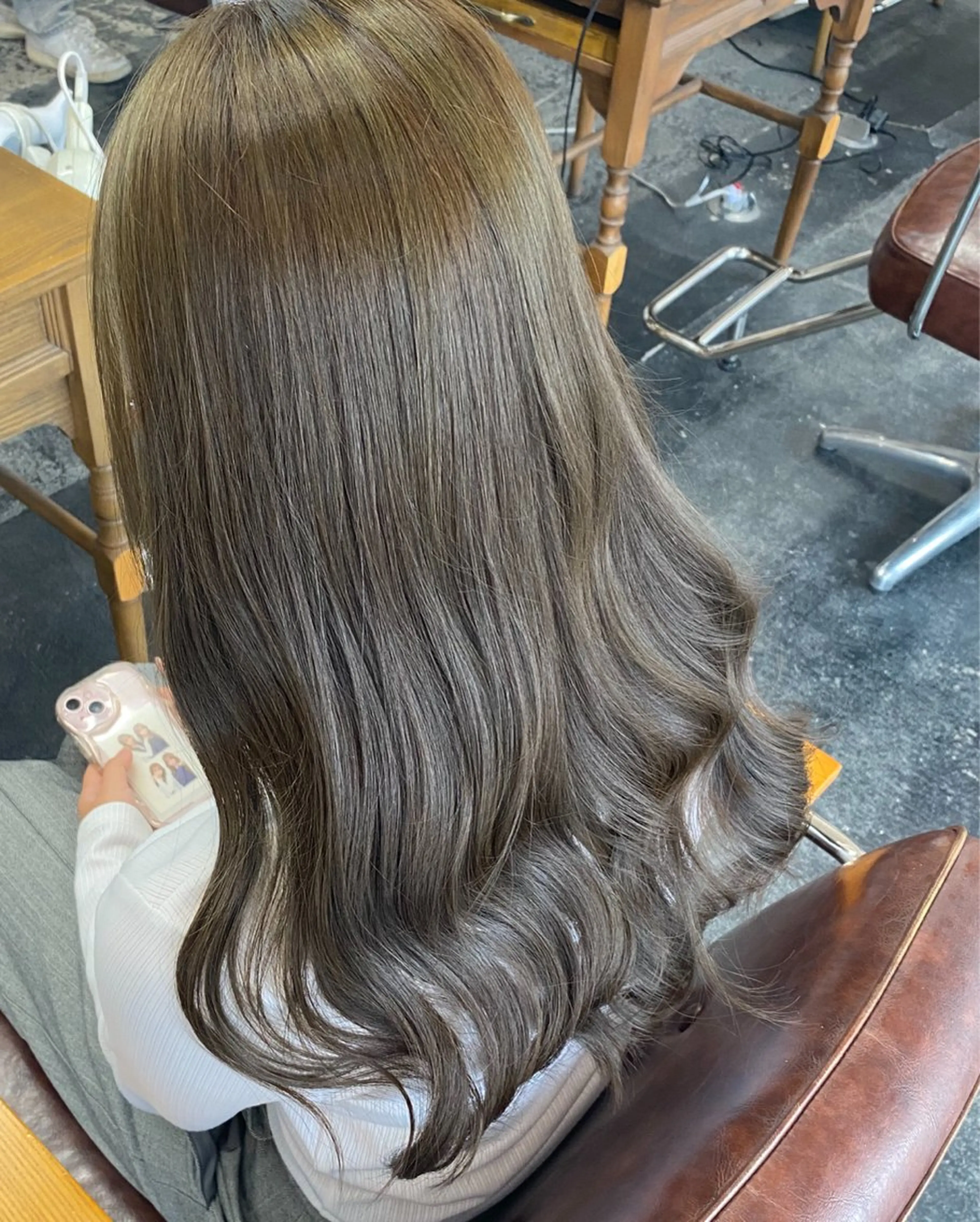 ロング カラー オリーブグレー ヘアカラー トリートメント SET-UP りこ🧸のヘアスタイル