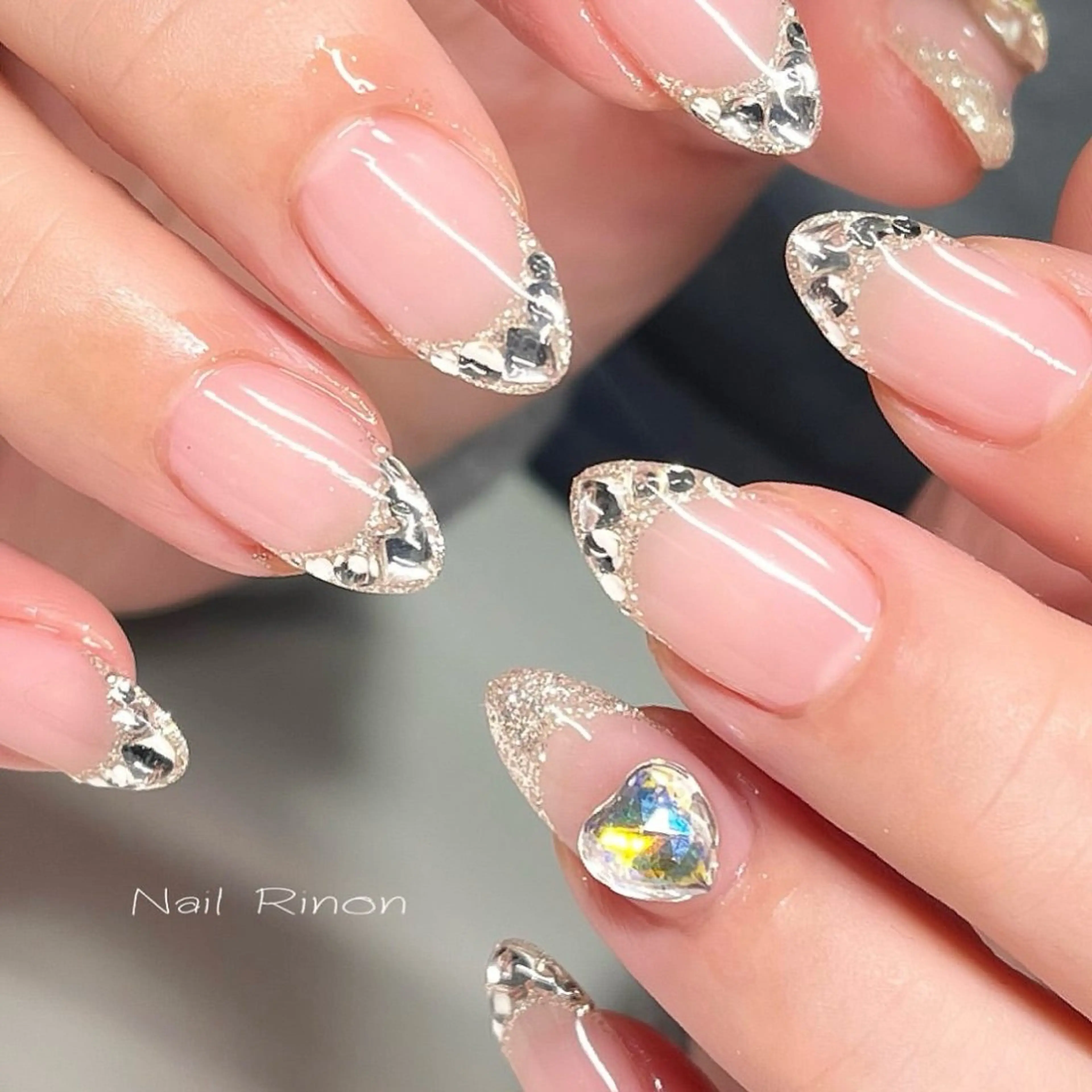 ネイル フレンチネイル キラキラネイル Nail Rinonのネイルデザイン