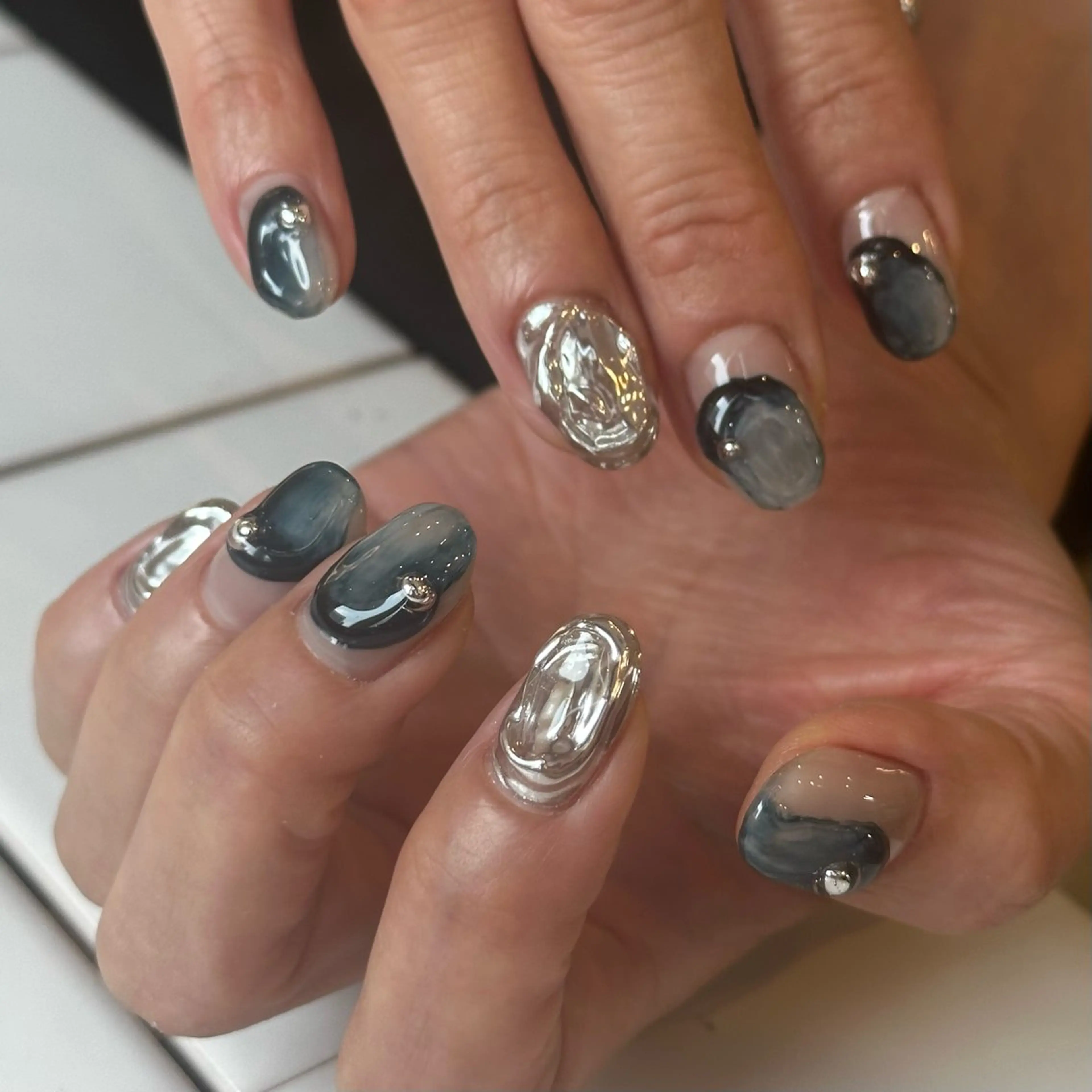 ネイル ニュアンスネイル ハンドネイル Natsuko 🪼のネイルデザイン