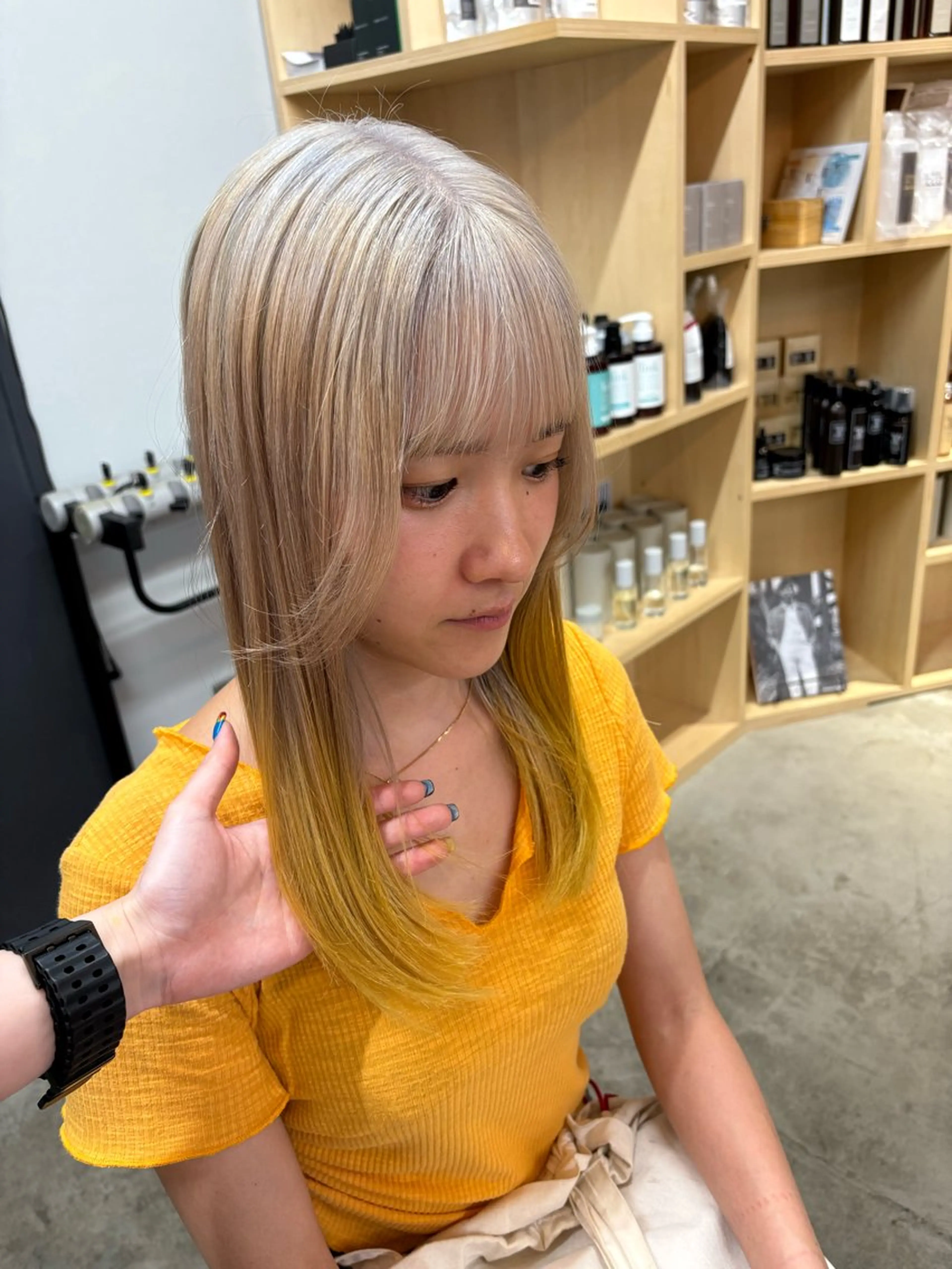 セミロング カラー ROCCO east MIYOのヘアスタイル