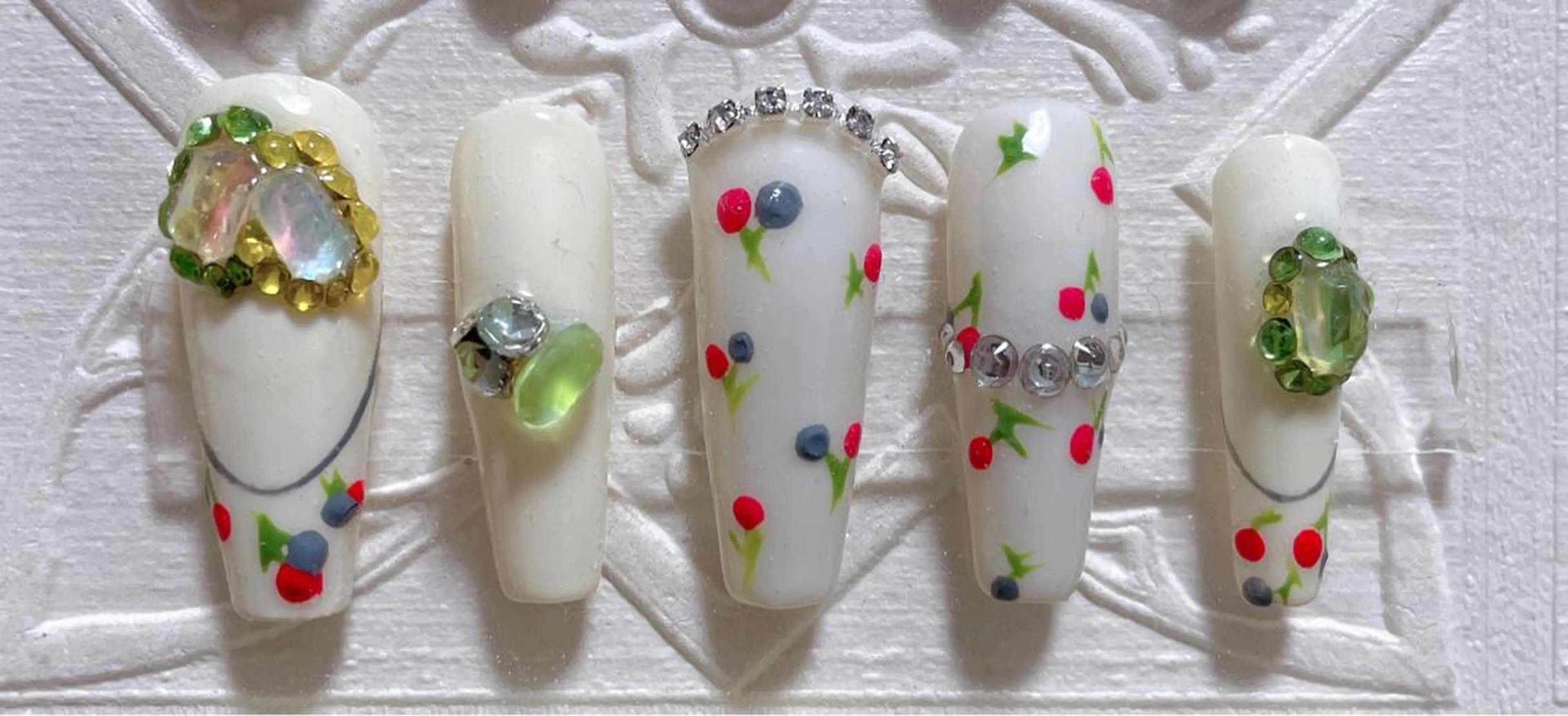 ネイル M🌷nail 長さだし専門店のネイルデザイン