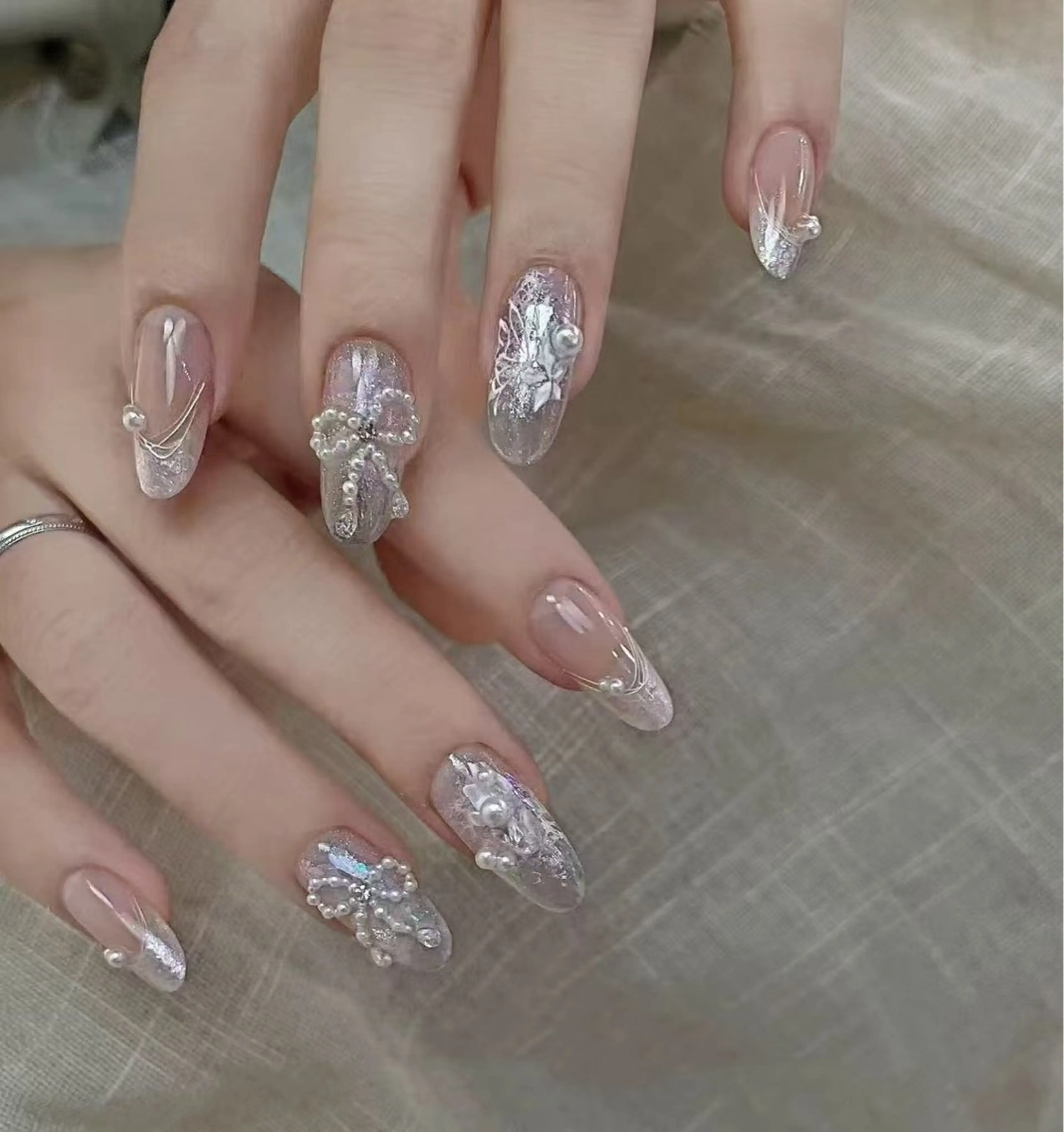 ネイル フラワーネイル フレンチネイル ジェルネイル ガラスフレンチ ハート ハンドネイル BabyYouMi nailのネイルデザイン