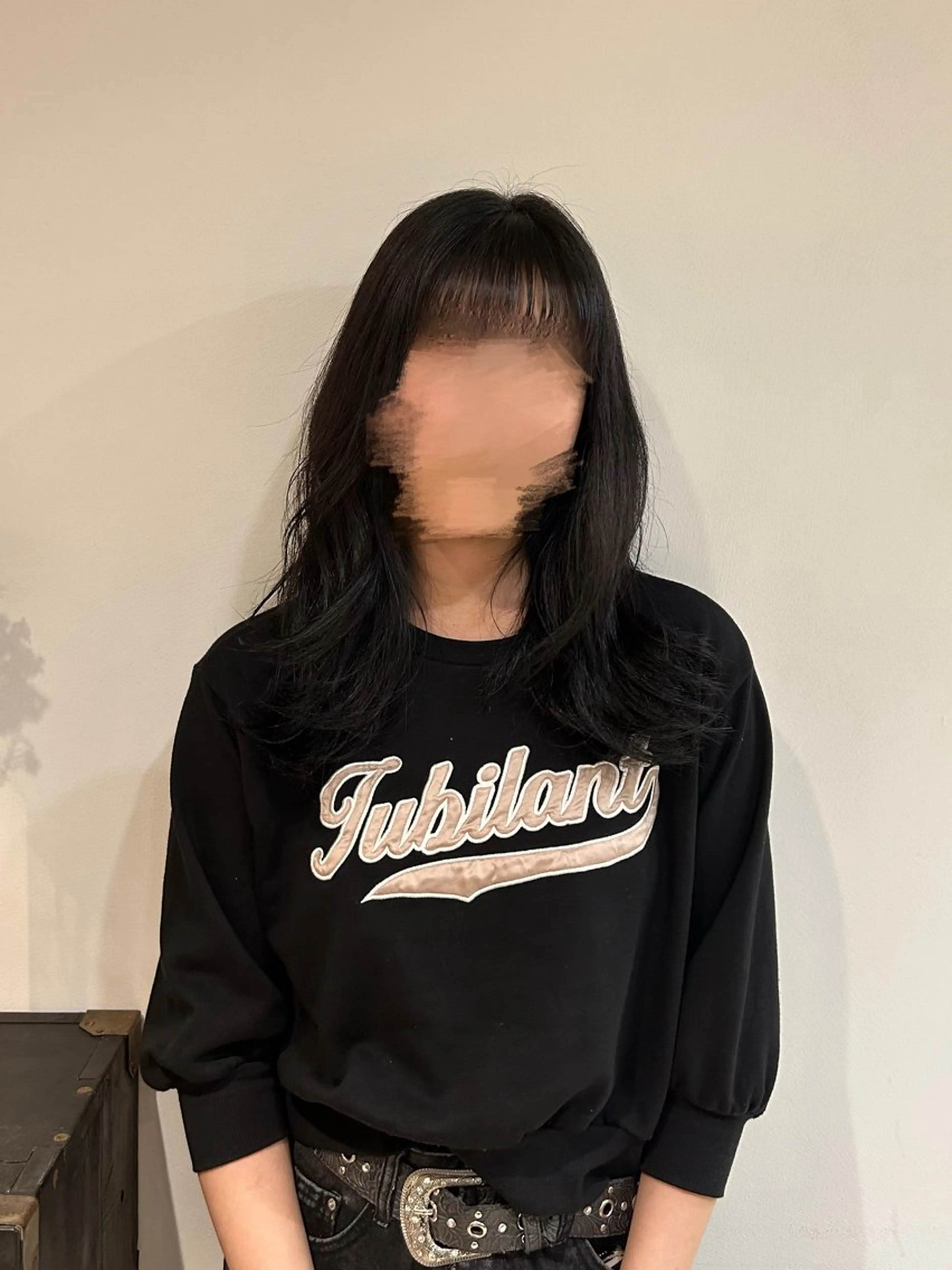 カラー 黒髪 高木 花のヘアスタイル