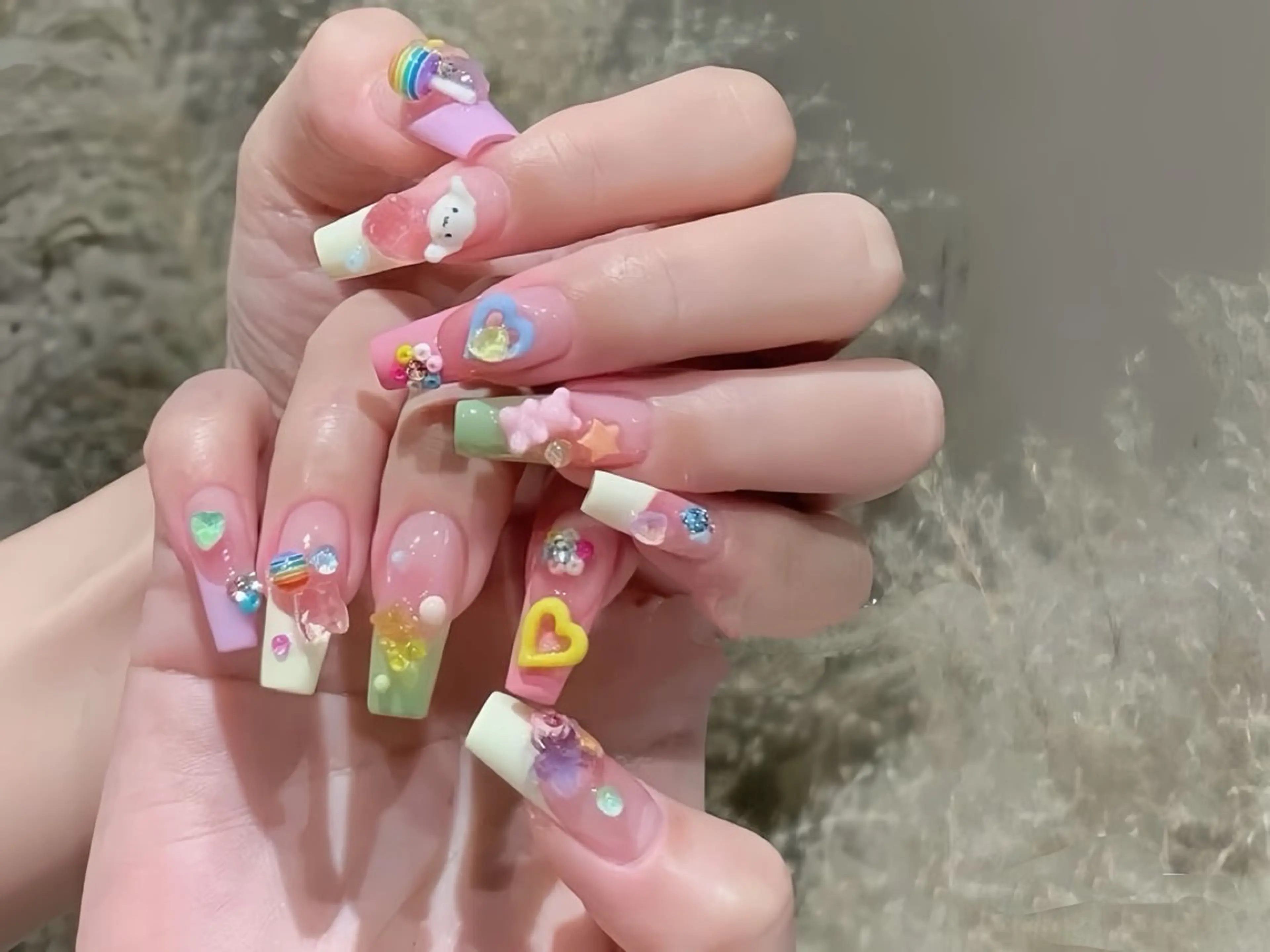 ネイル アートネイル ガーリー 韓国ネイル 持ち込み ニュアンスネイル Rin Nail 新大久保店のネイルデザイン
