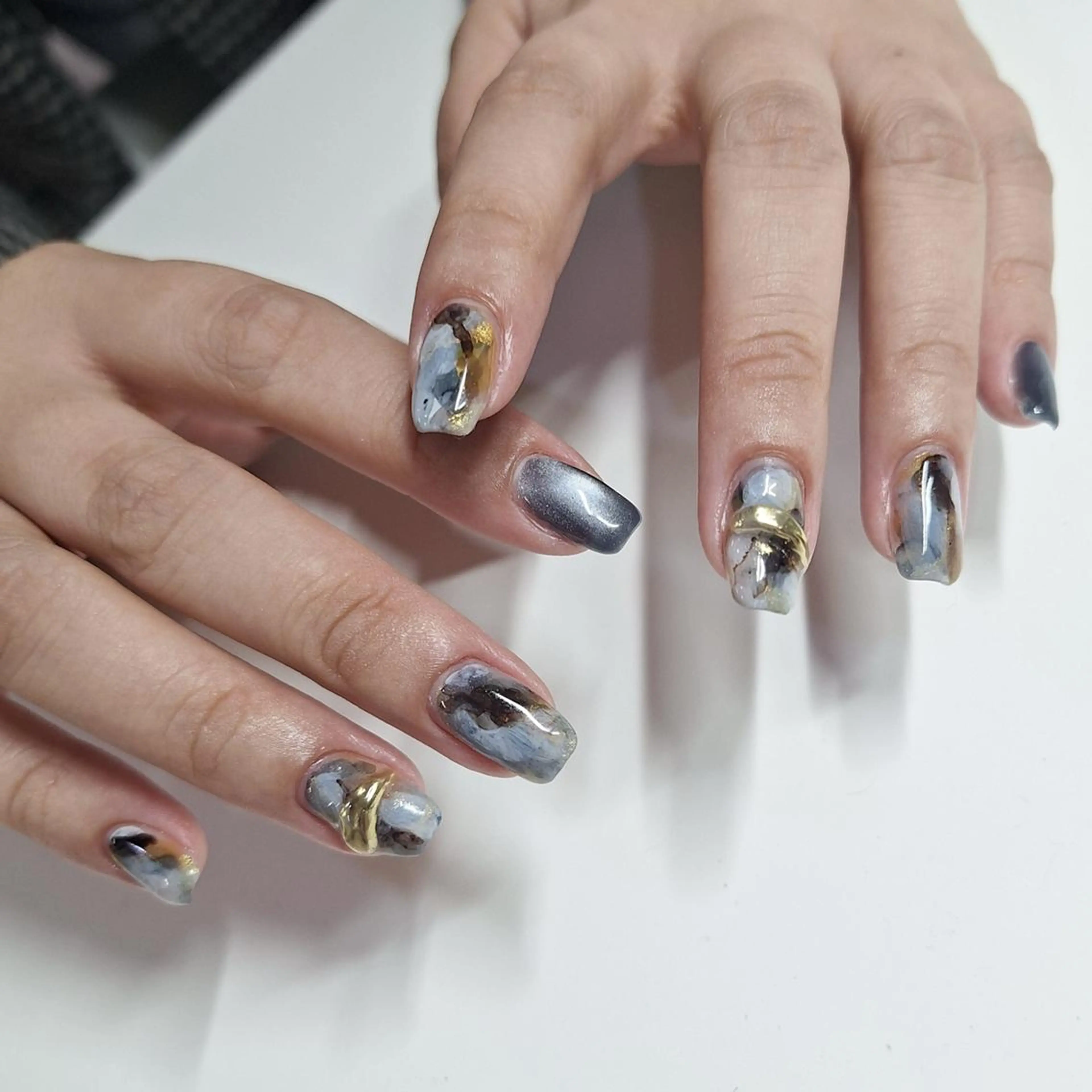 ネイル ジェルネイル 韓国ネイル ニュアンスネイル ワンホンネイル nailstudio eviz新宿店のネイルデザイン
