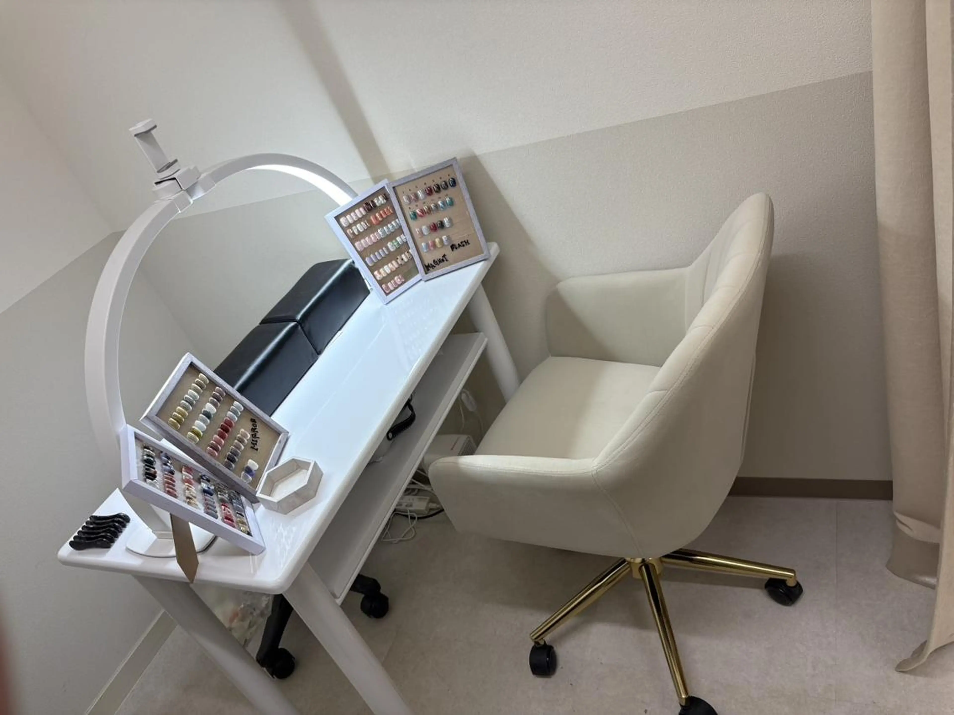 ネイル Mai :矢場町 ニュアンス🌿アートのネイルデザイン