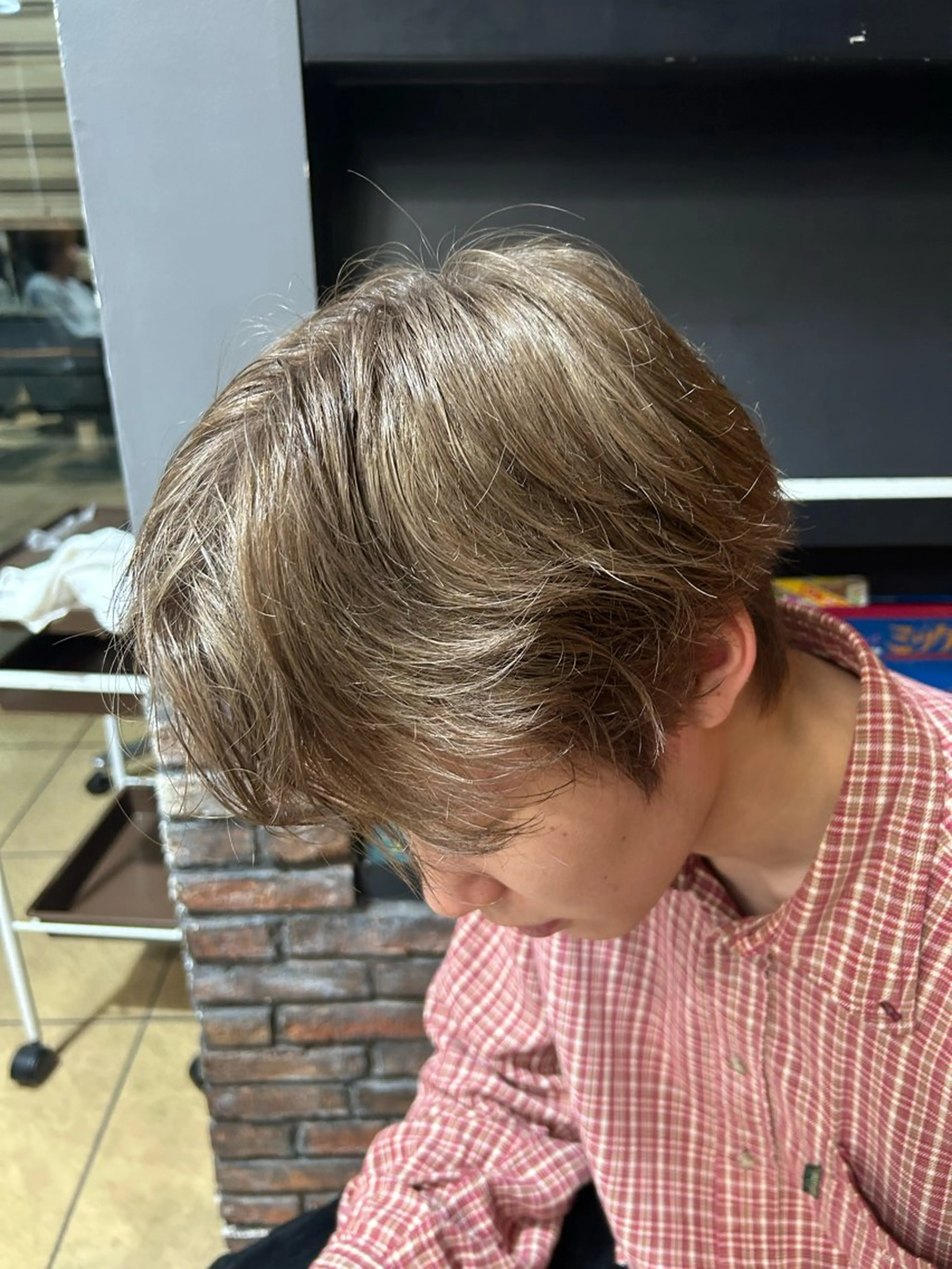 メンズ ヘアカラー サトムラ ユウキのヘアスタイル