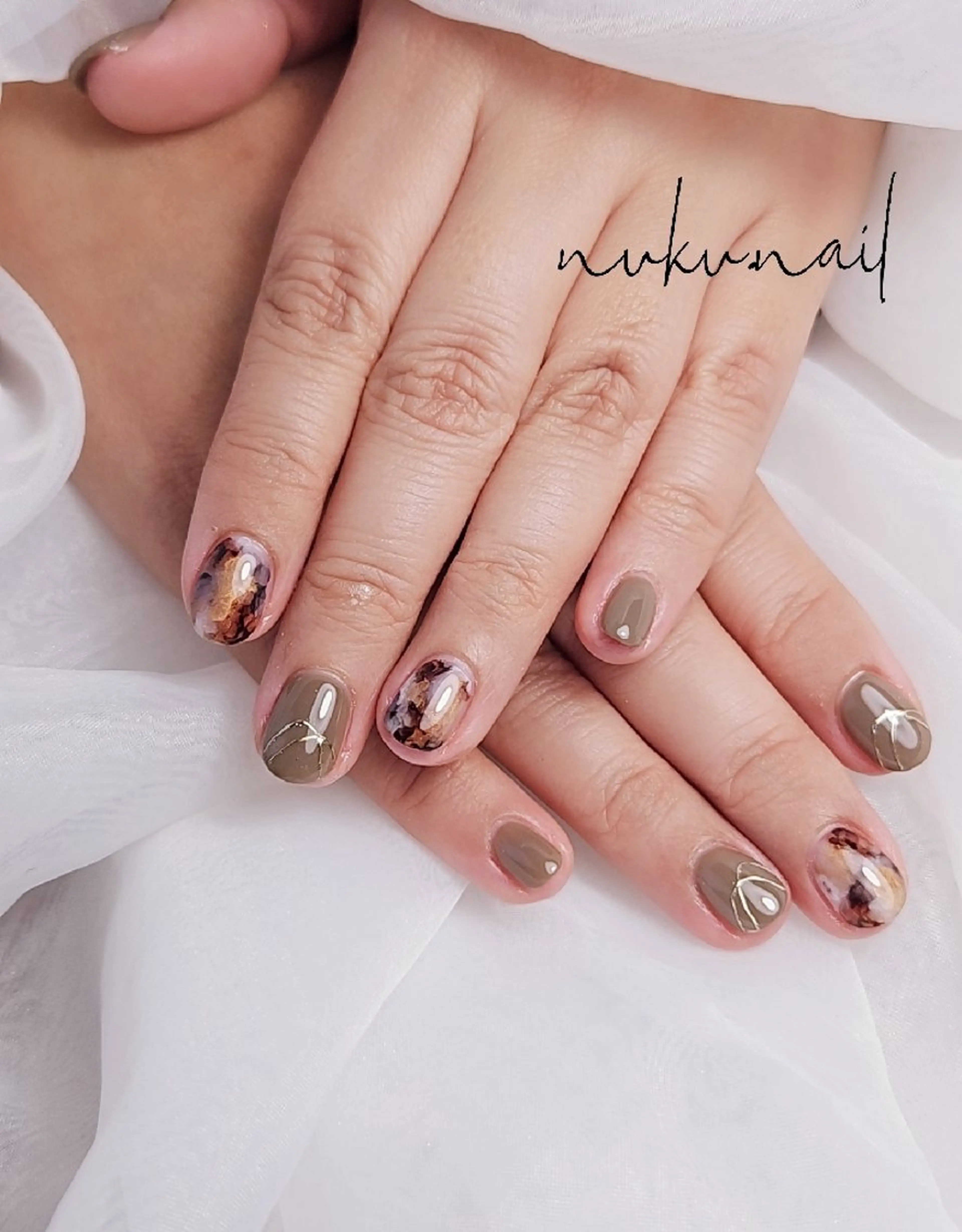 ネイル シンプルネイル nuku.nail 　namiのネイルデザイン