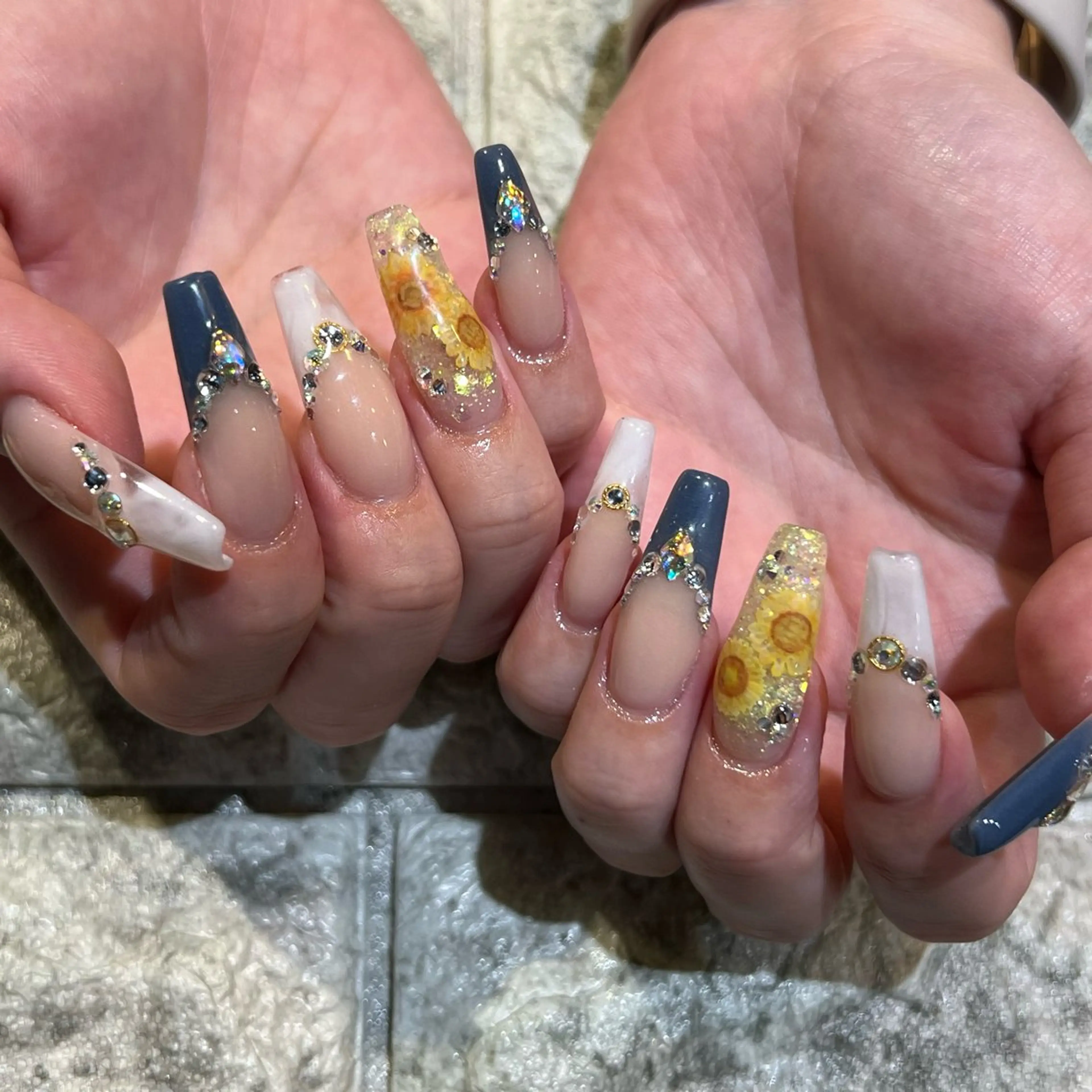 ネイル ハンドネイル アクリルスカルプ𓆈 RounGe町田店のネイルデザイン