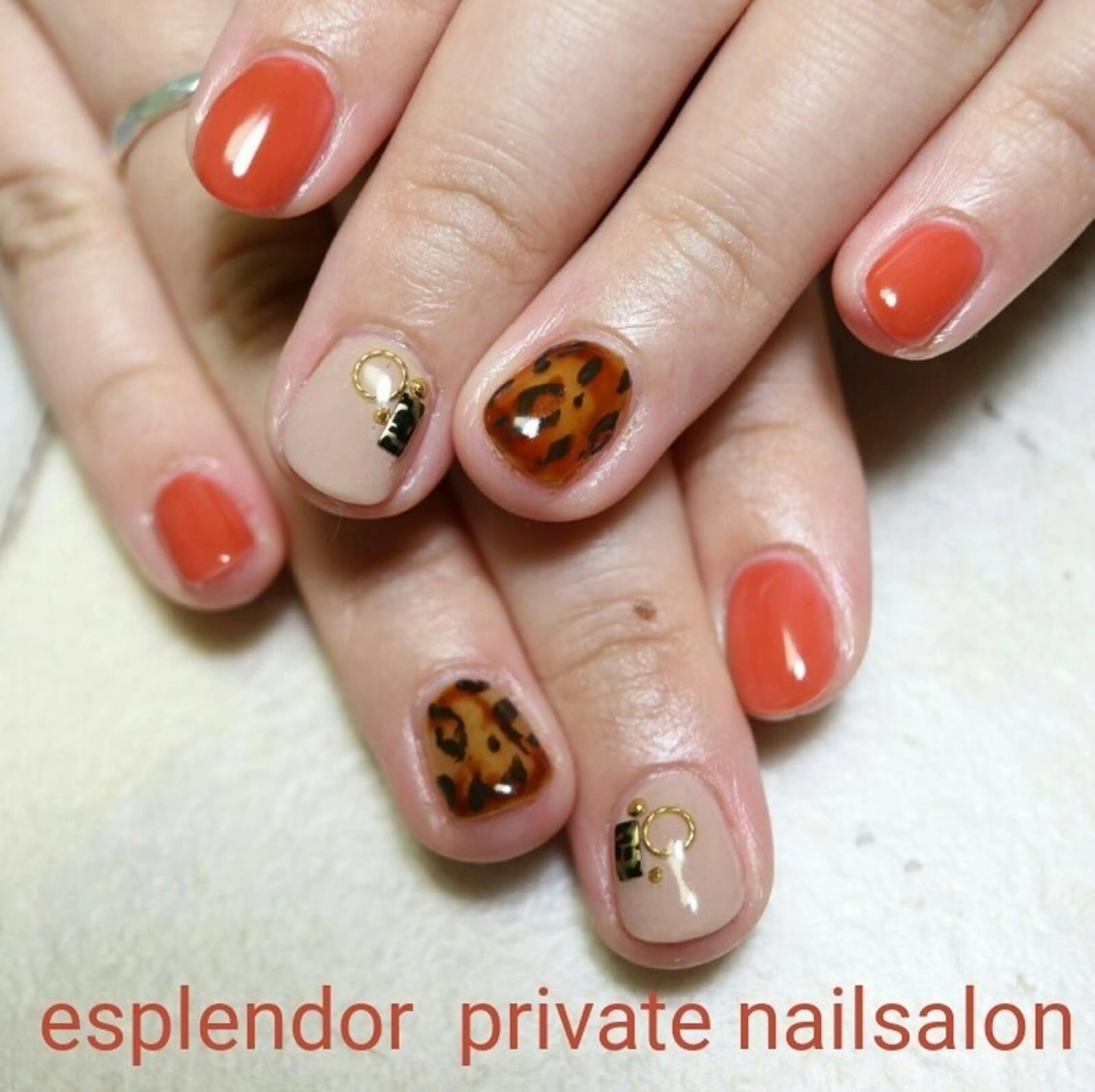 ネイル アニマル柄 ニュアンスネイル esplendor  エスプレンドル所属・esplendor  小野寺のネイルデザイン