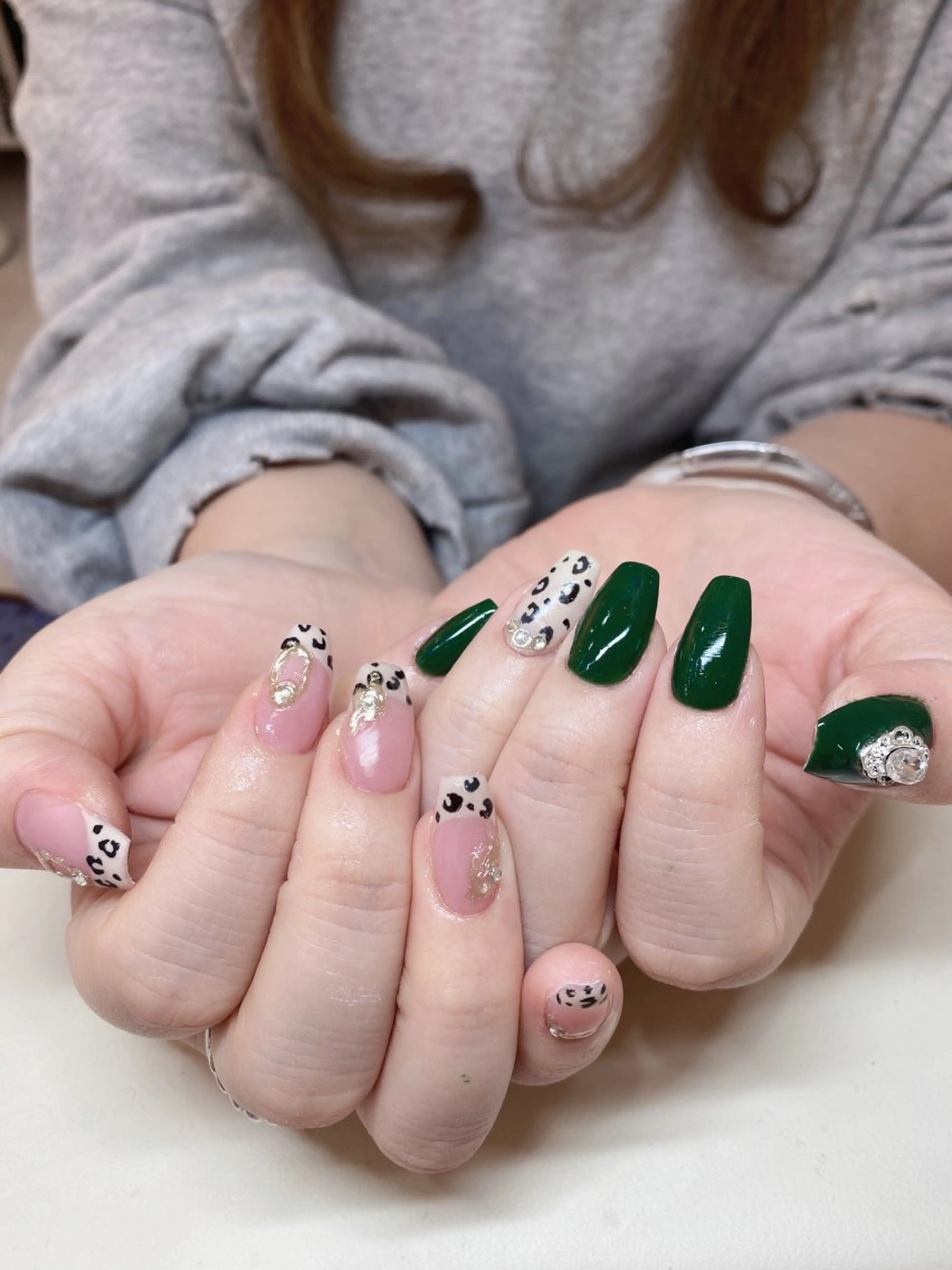 ネイル LEDアイラッシュ ∩_∩アオイのマツエク・マツパデザイン