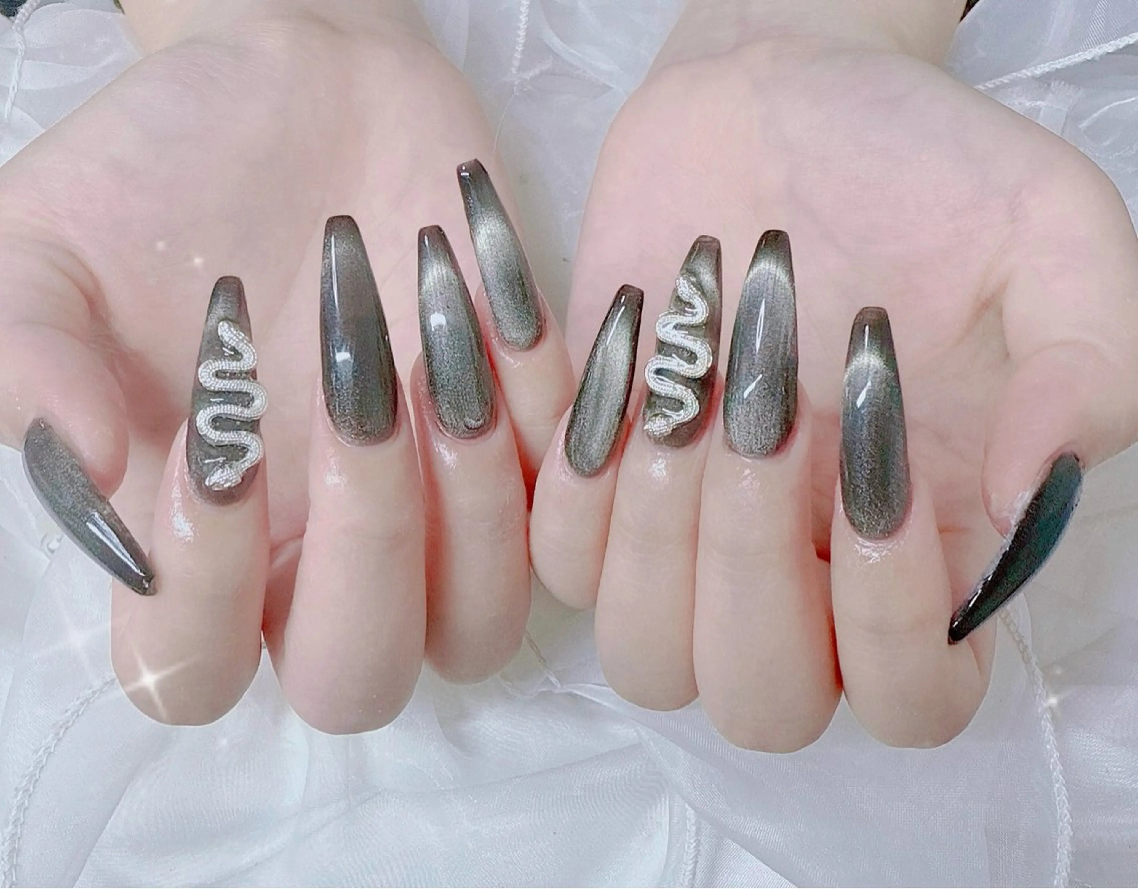 ネイル EGAONail Salon所属・シエナ nailのネイルデザイン