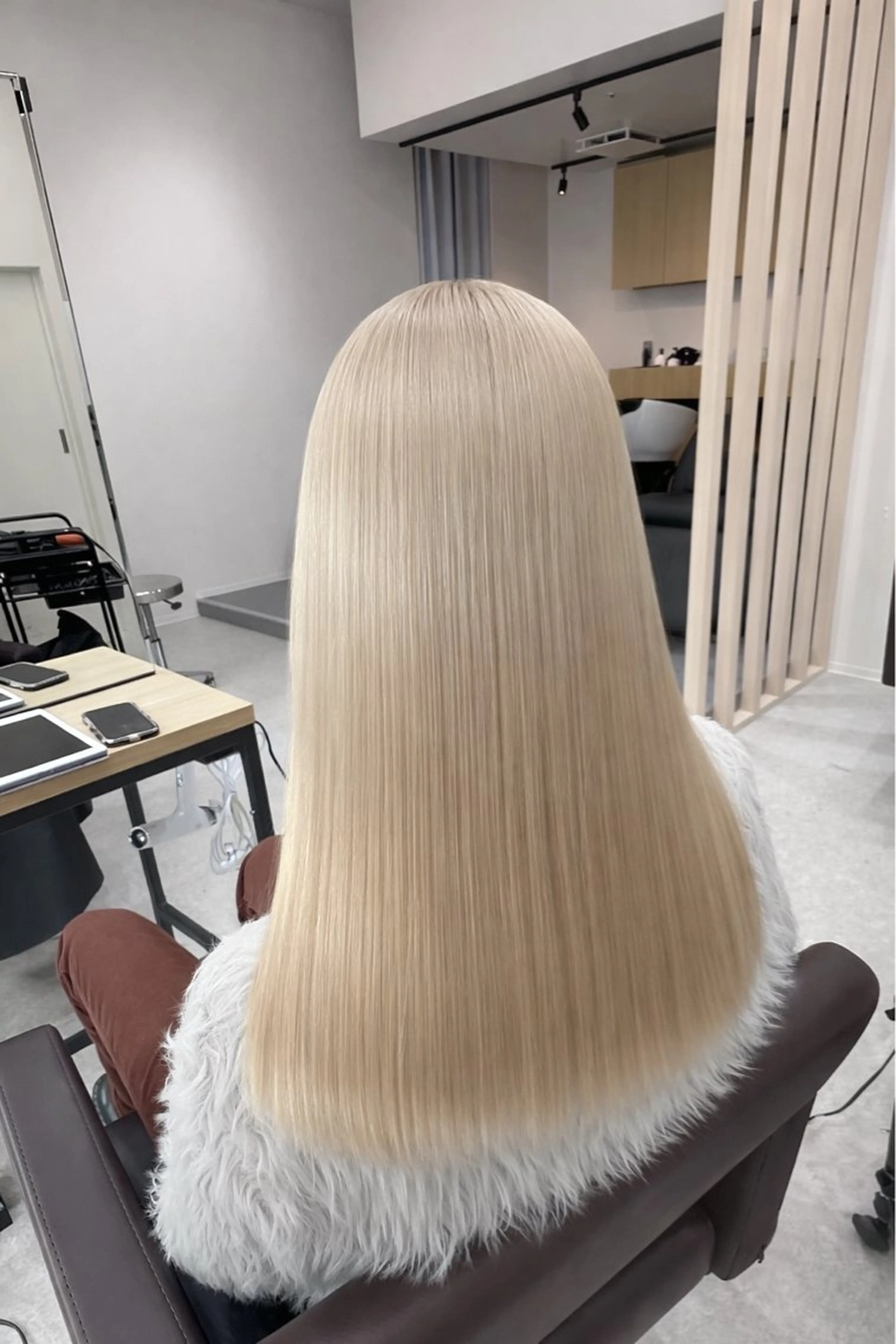 セミロング カット ヘアカラー トリートメント LEA'NA 【レアナ】のヘアスタイル
