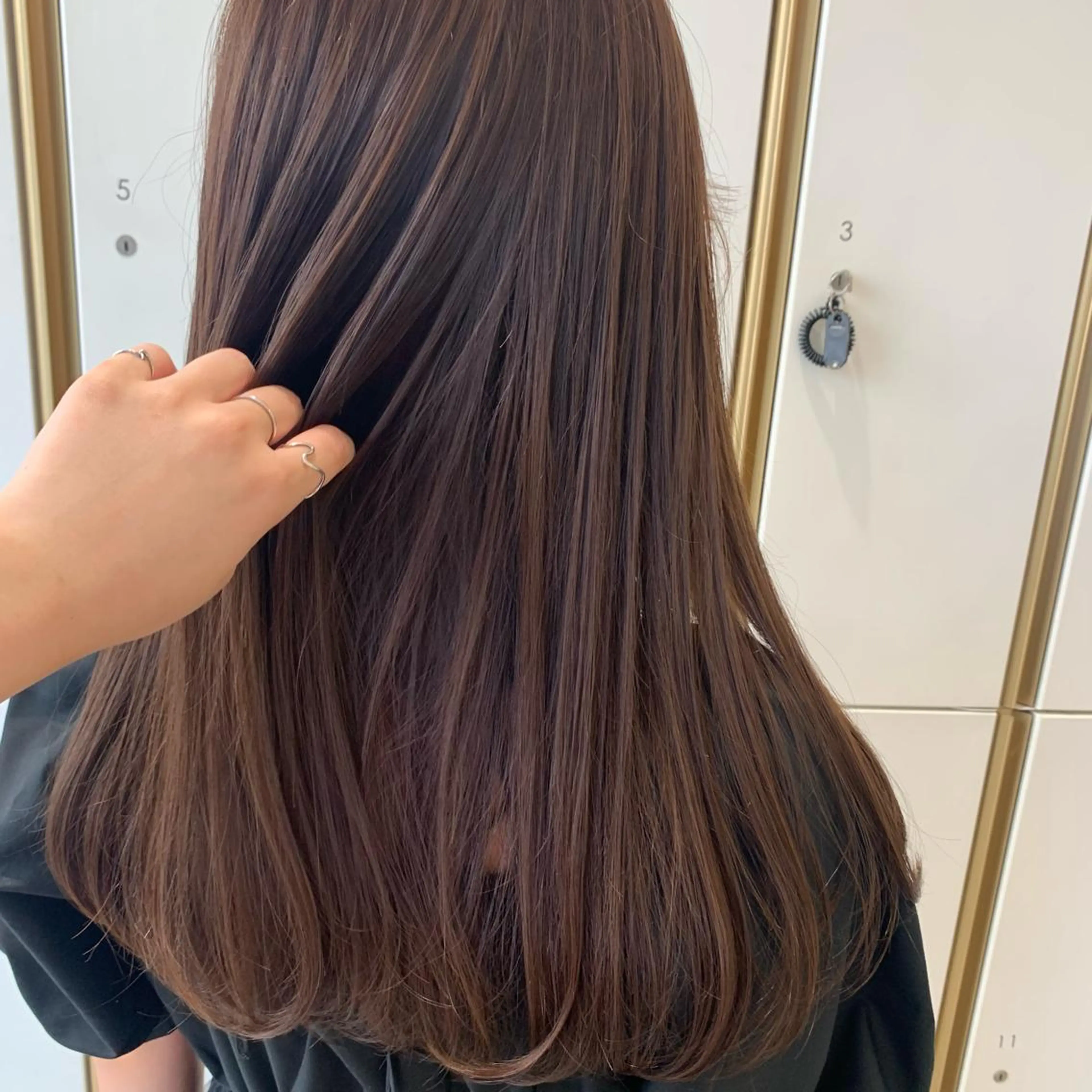 ロング カラー ブラウンカラー ヘアカラー トリートメント ウスイ ハルカのヘアスタイル