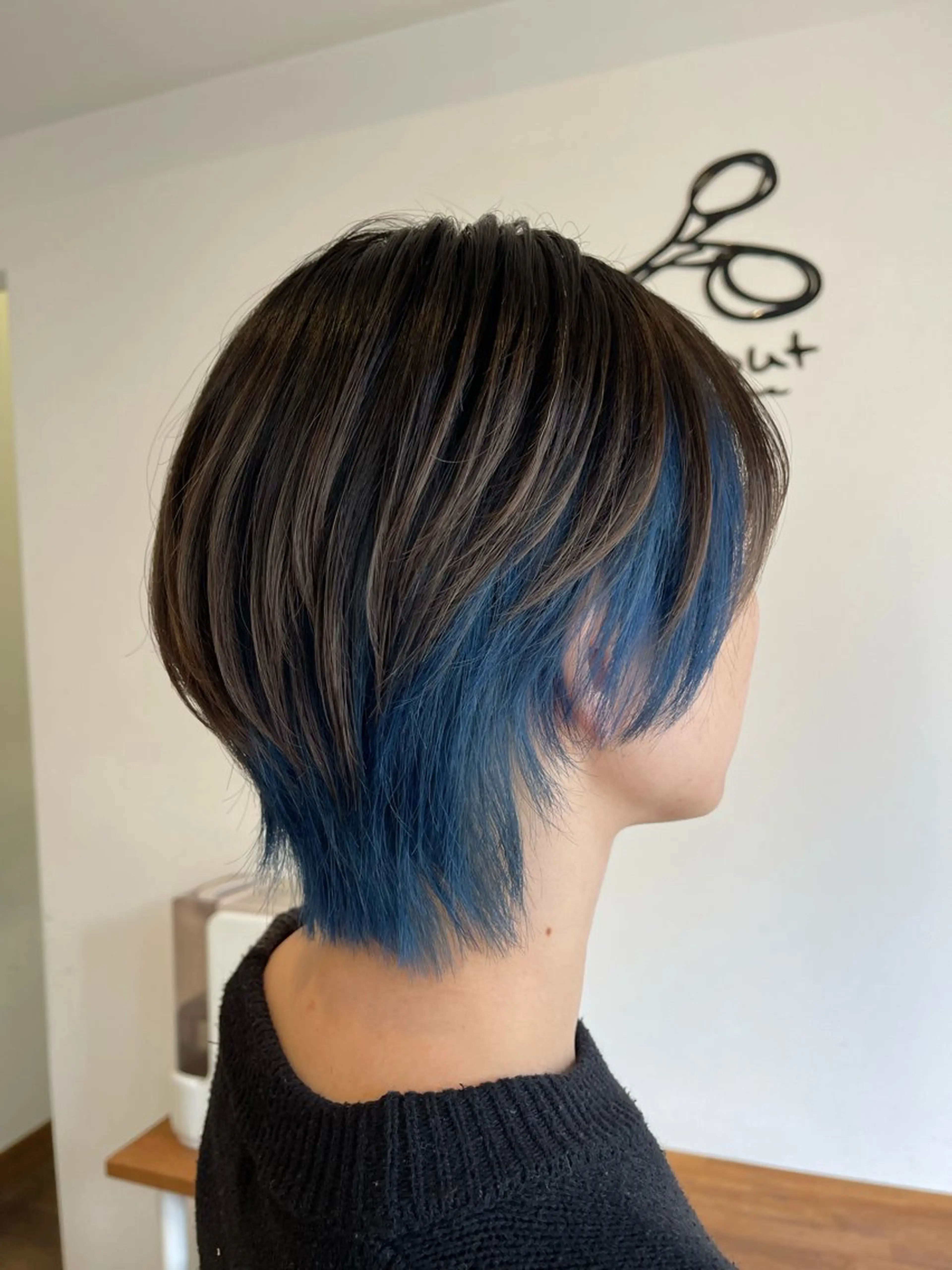 ショート カット ヘアカラー トリートメント chill out 甲斐千尋のヘアスタイル