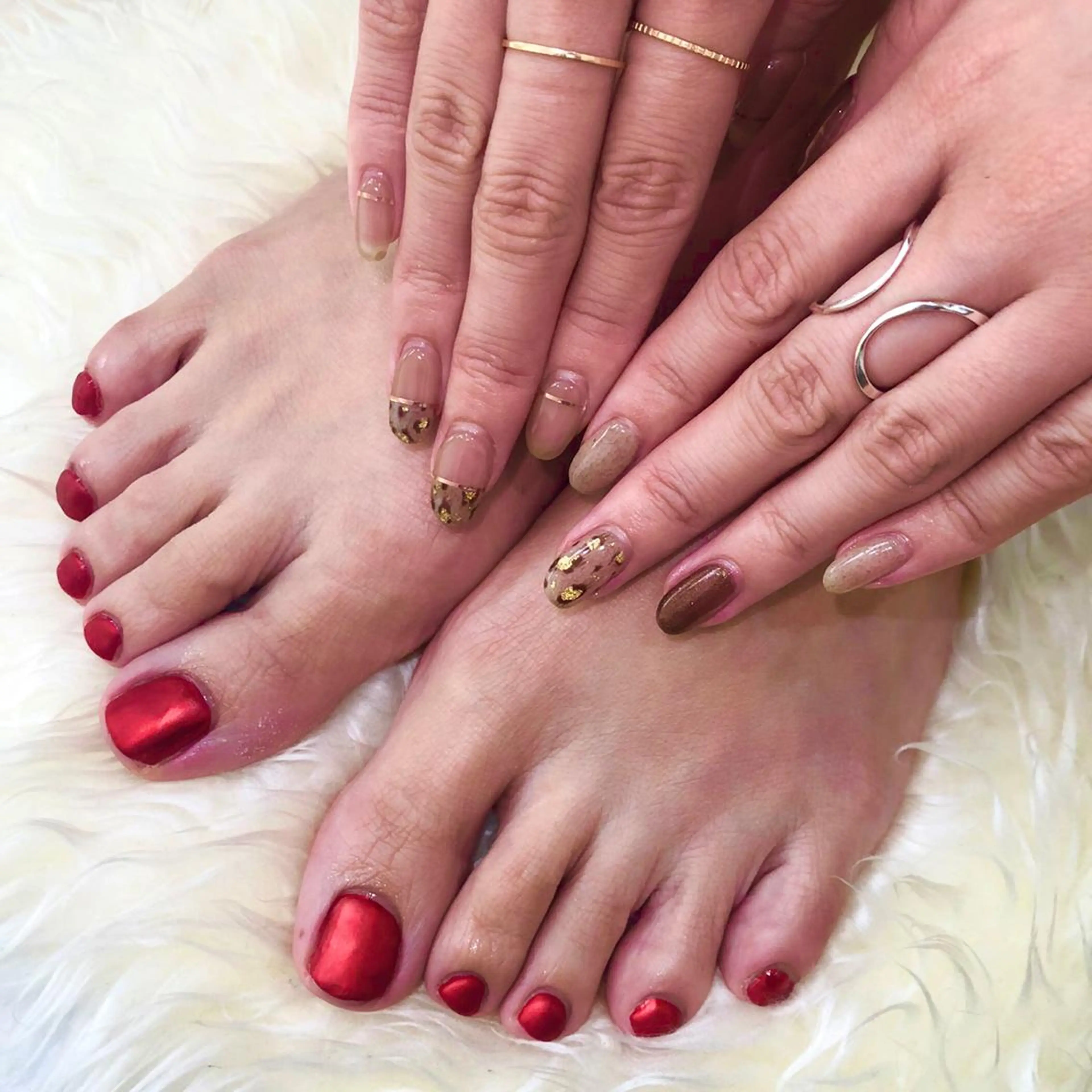 ネイル フットネイル マットネイル ミラーネイル 赤色 Nail&eye Belire 新宿のネイルデザイン