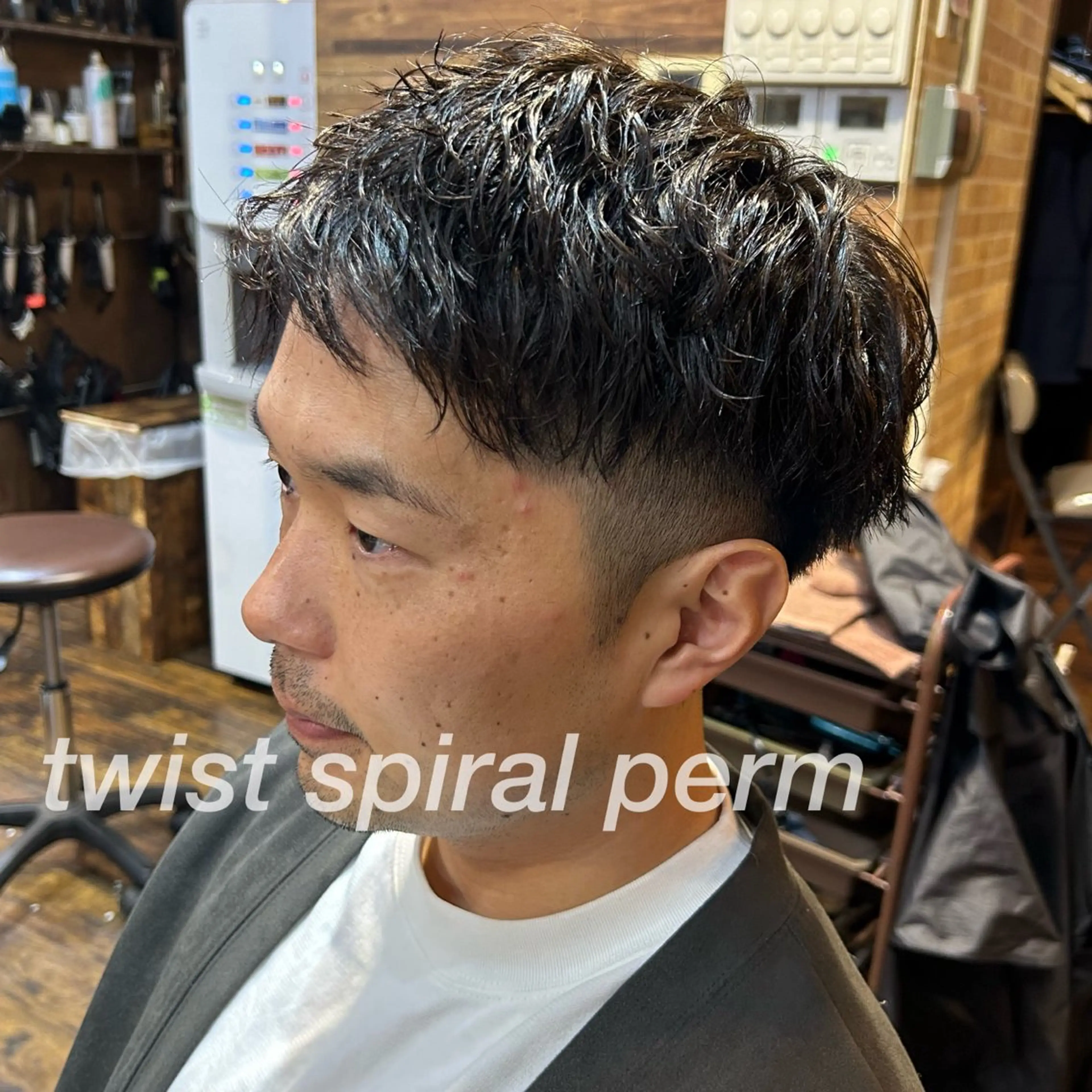 ショート パーマ メンズ メンズパーマ ツイストスパイラルパーマ スパイラルパーマ ツイスパ/メンズ特化 🦋𝑺𝑶𝑵𝑬のヘアスタイル