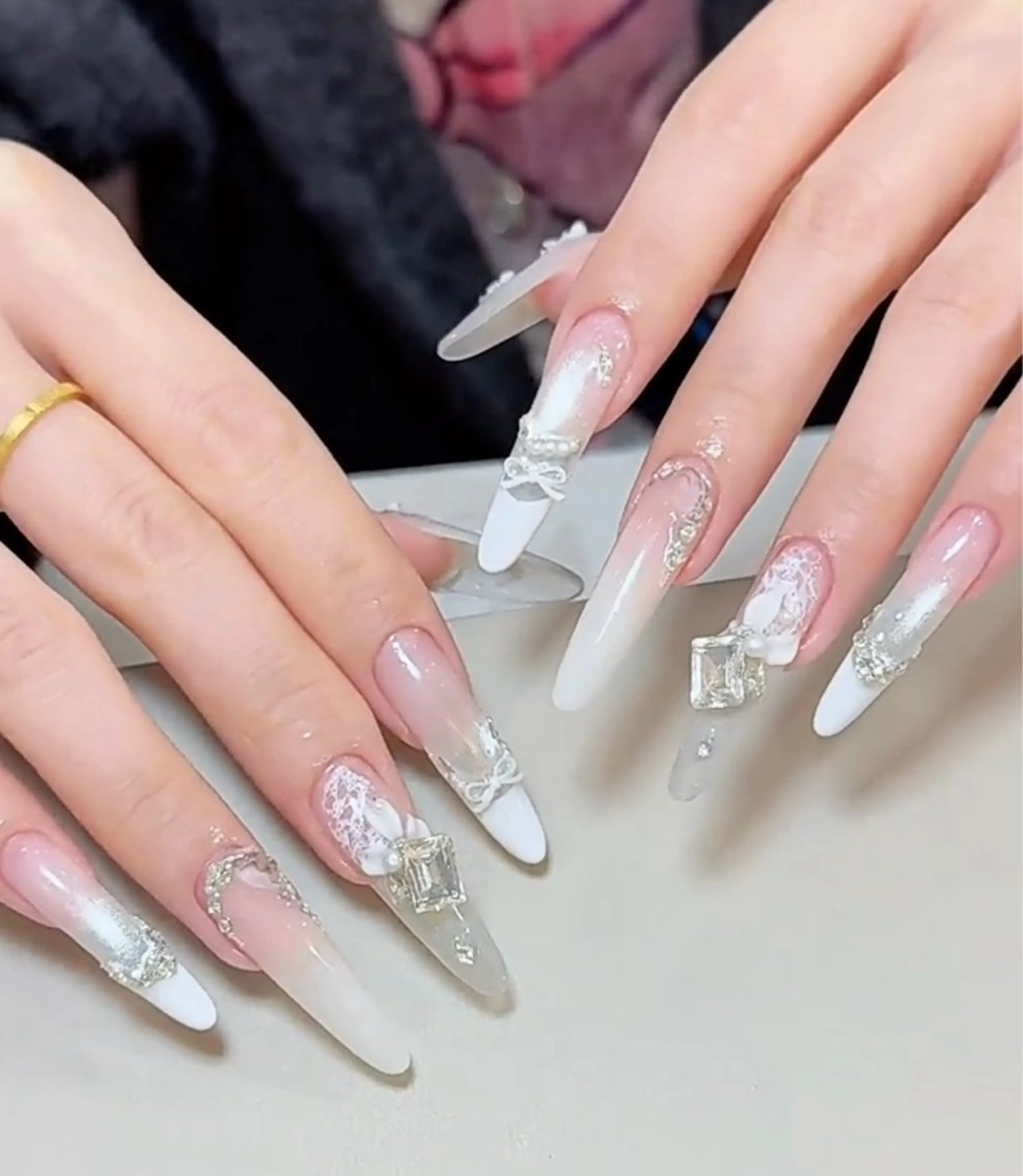 ネイル アートネイル オーロラネイル ジェルネイル ガーリー キラキラネイル Rika  nail cocoのネイルデザイン